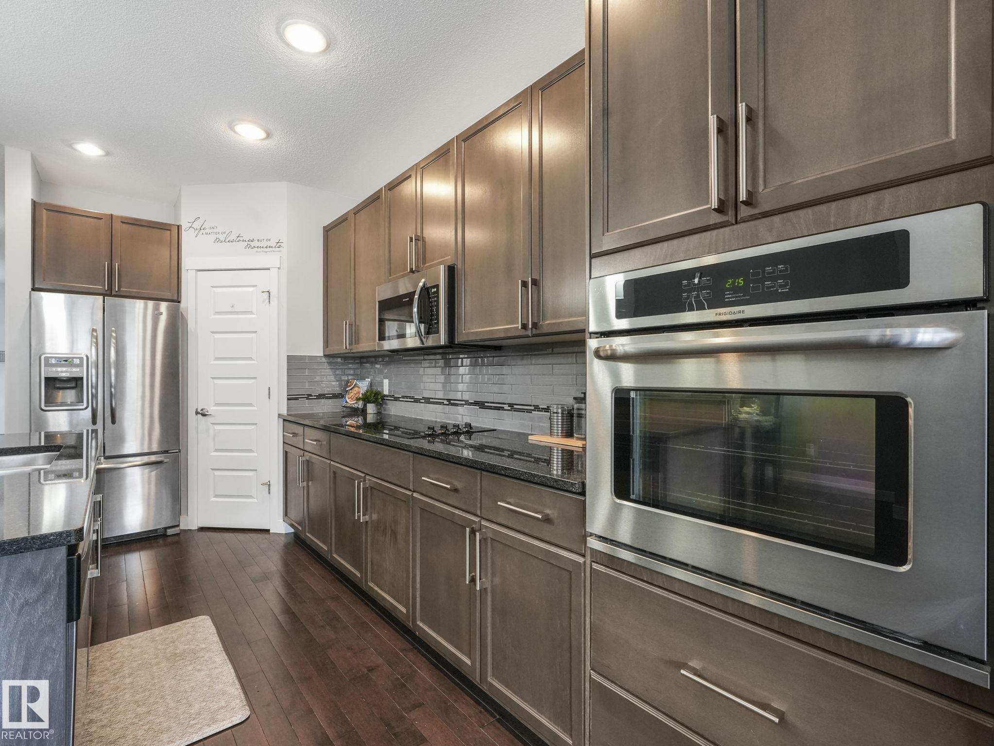 Photo 14 at 8318 79 Avenue NW, King Edward Park, Edmonton