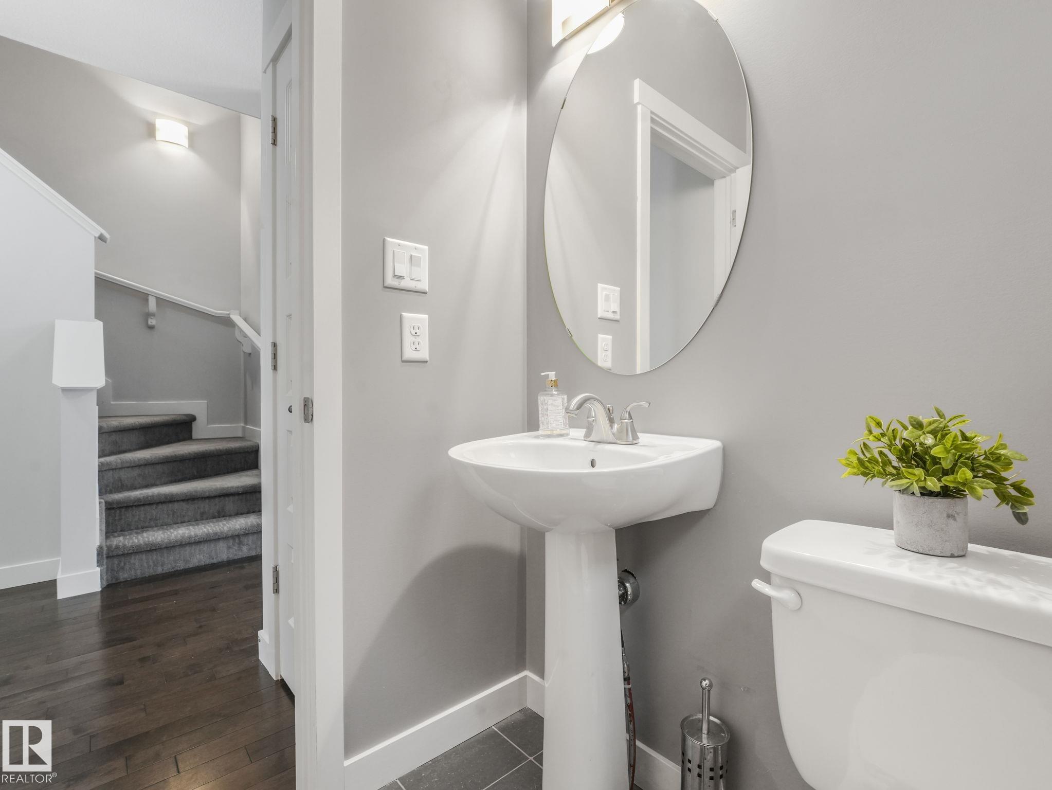 Photo 20 at 8318 79 Avenue NW, King Edward Park, Edmonton