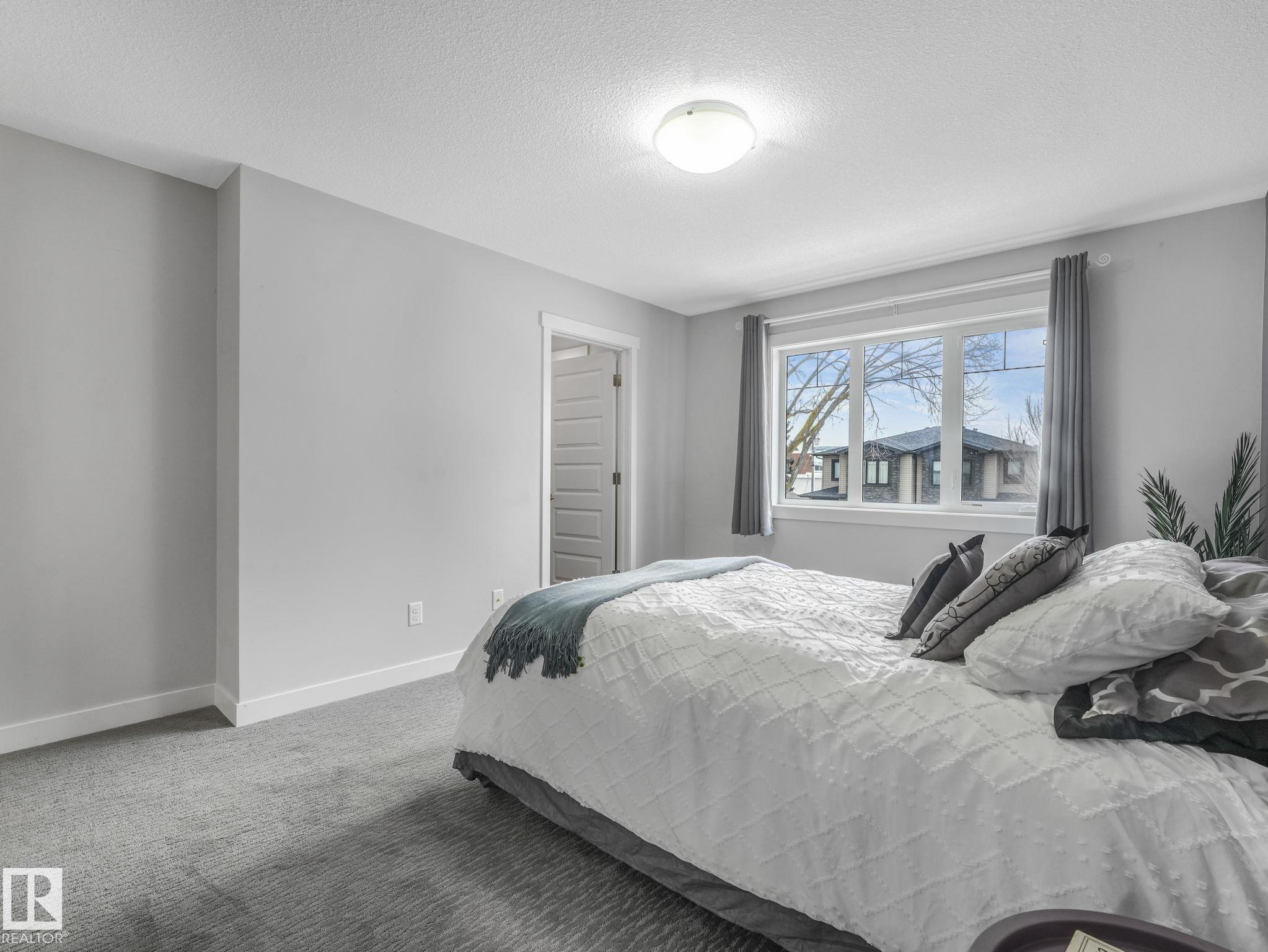 Photo 22 at 8318 79 Avenue NW, King Edward Park, Edmonton