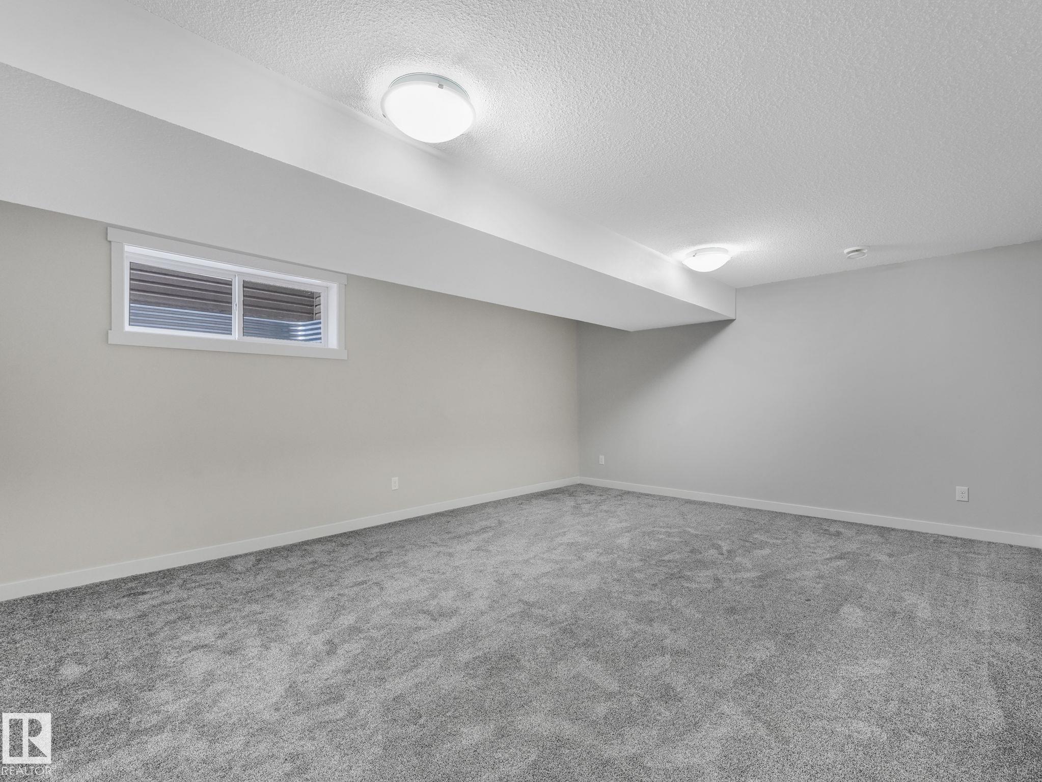 Photo 32 at 8318 79 Avenue NW, King Edward Park, Edmonton