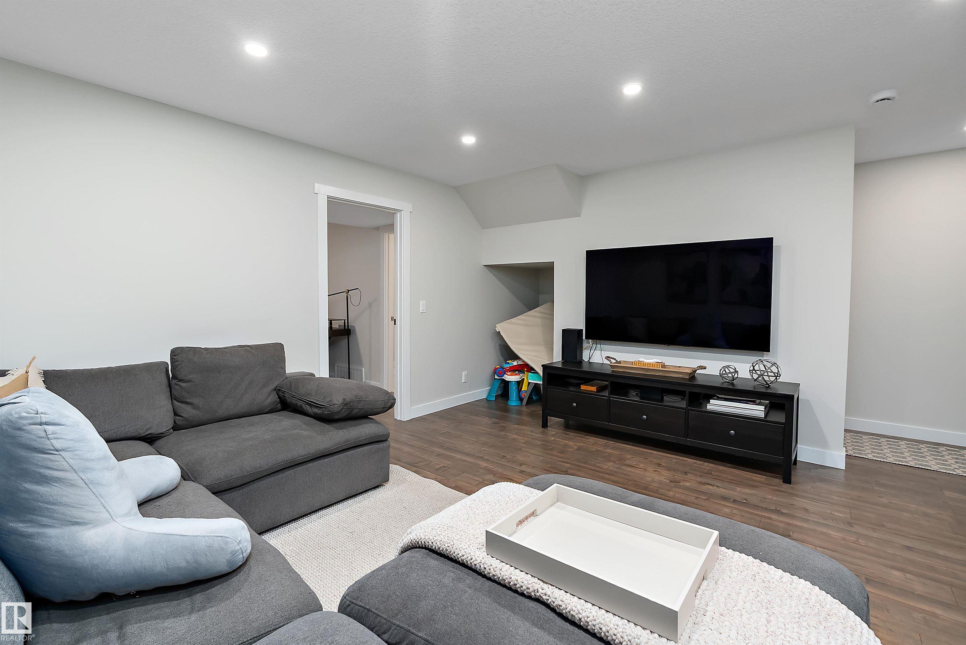 Photo 37 at 8112 223 Street NW, Rosenthal, Edmonton