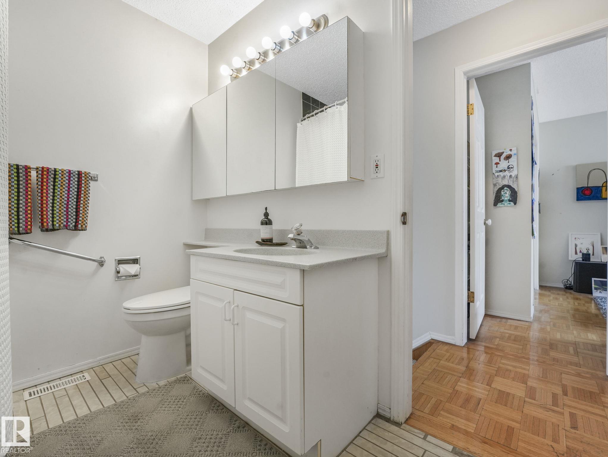 Photo 21 at 308 Beringer Crescent NW, Breckenridge Greens, Edmonton