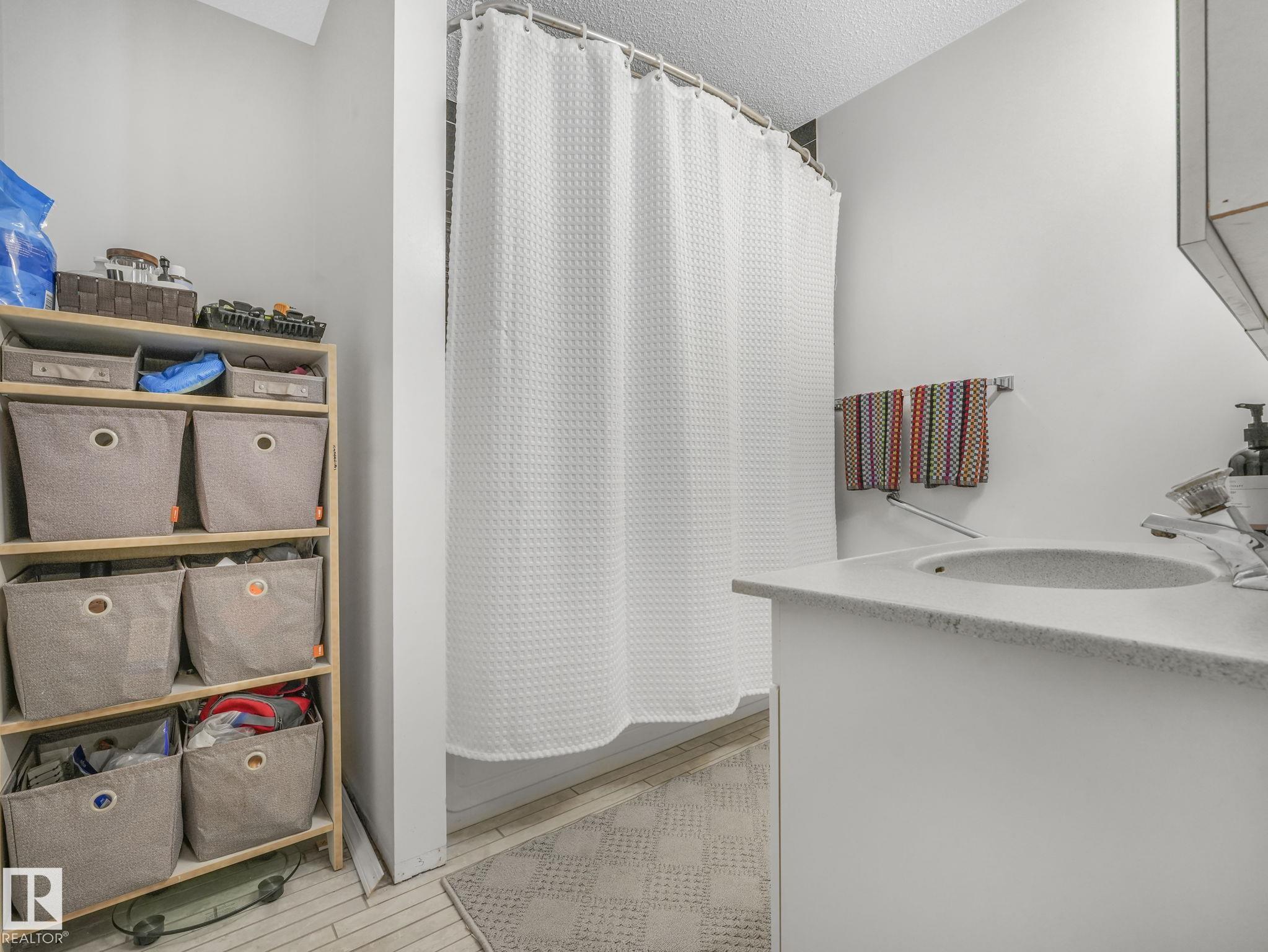 Photo 22 at 308 Beringer Crescent NW, Breckenridge Greens, Edmonton