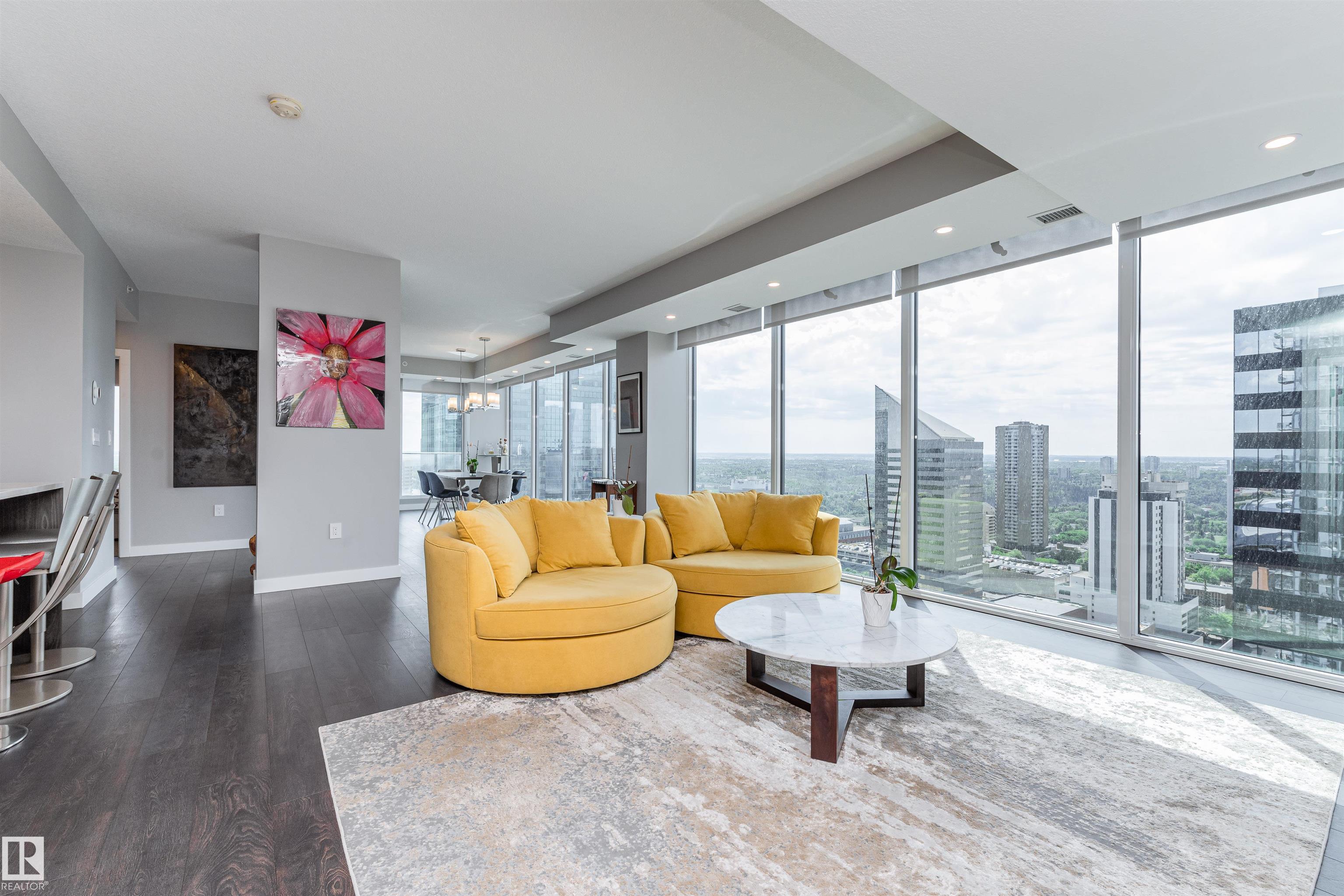 https://zimg.paragon.ice.com/ParagonImages/Property/PM/RAE/225393489/9/0/0/be49a78fc8a979c357e6b8c8272c31cd/1/37647695e8705a06f9b58083038bdb1c/225393489-05763A5E-F6CF-4EB4-9F0A-4FA97B86E18B.JPG