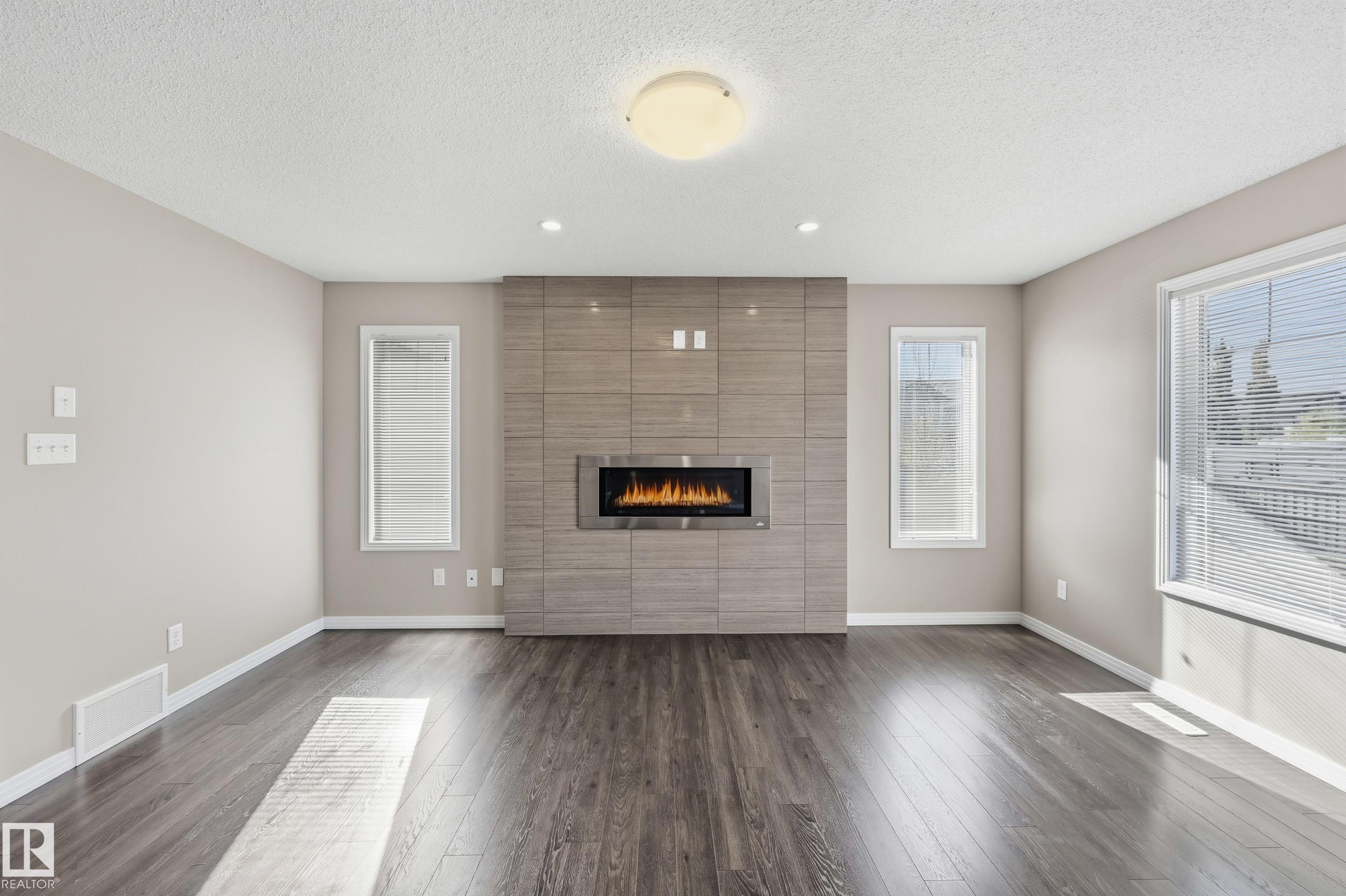 Photo 8 at 3552 Claxton Crescent SW, Chappelle Area, Edmonton