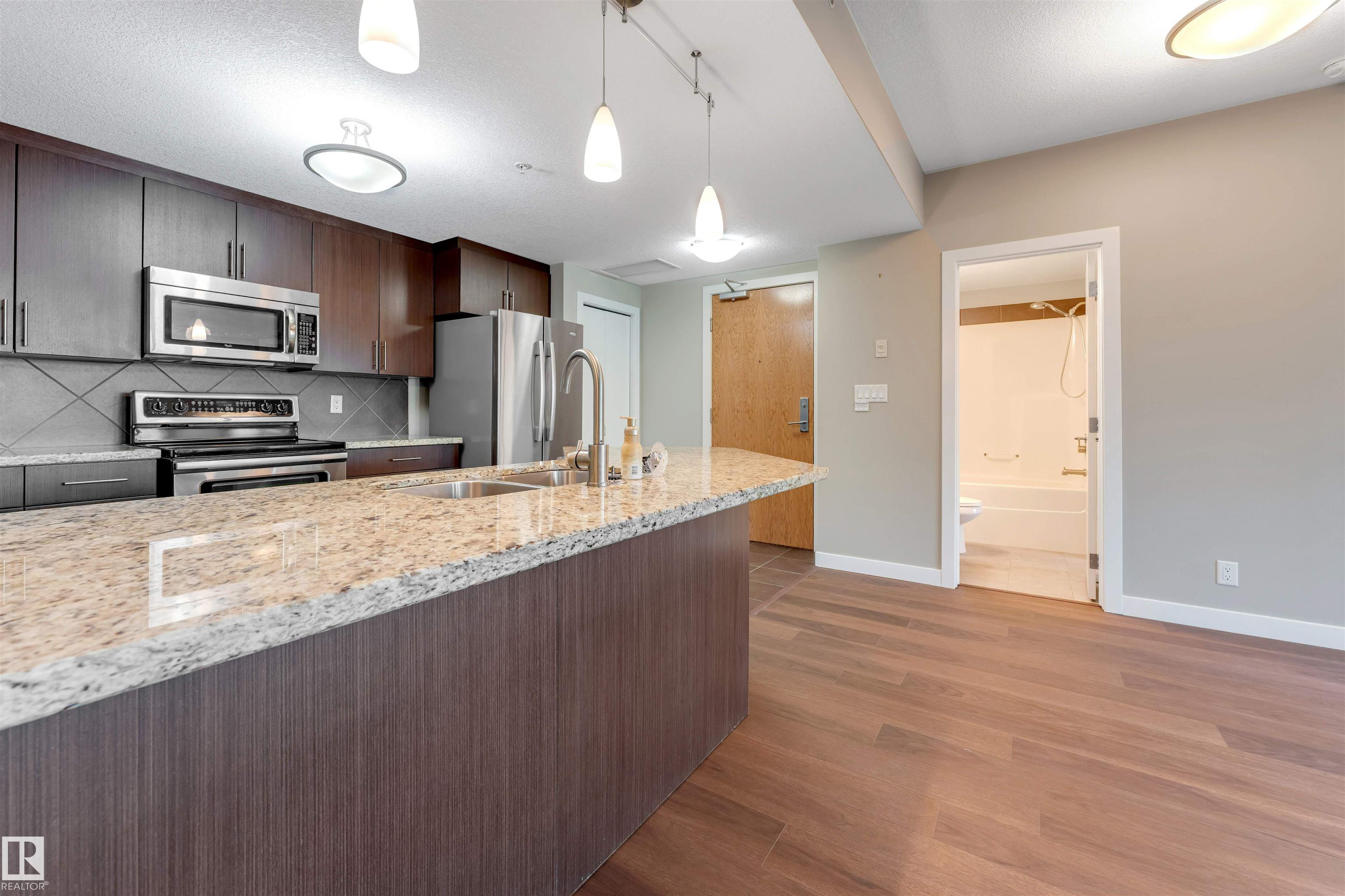 Photo 11 at 807 - 10055 118 Street NW, Wîhkwêntôwin, Edmonton