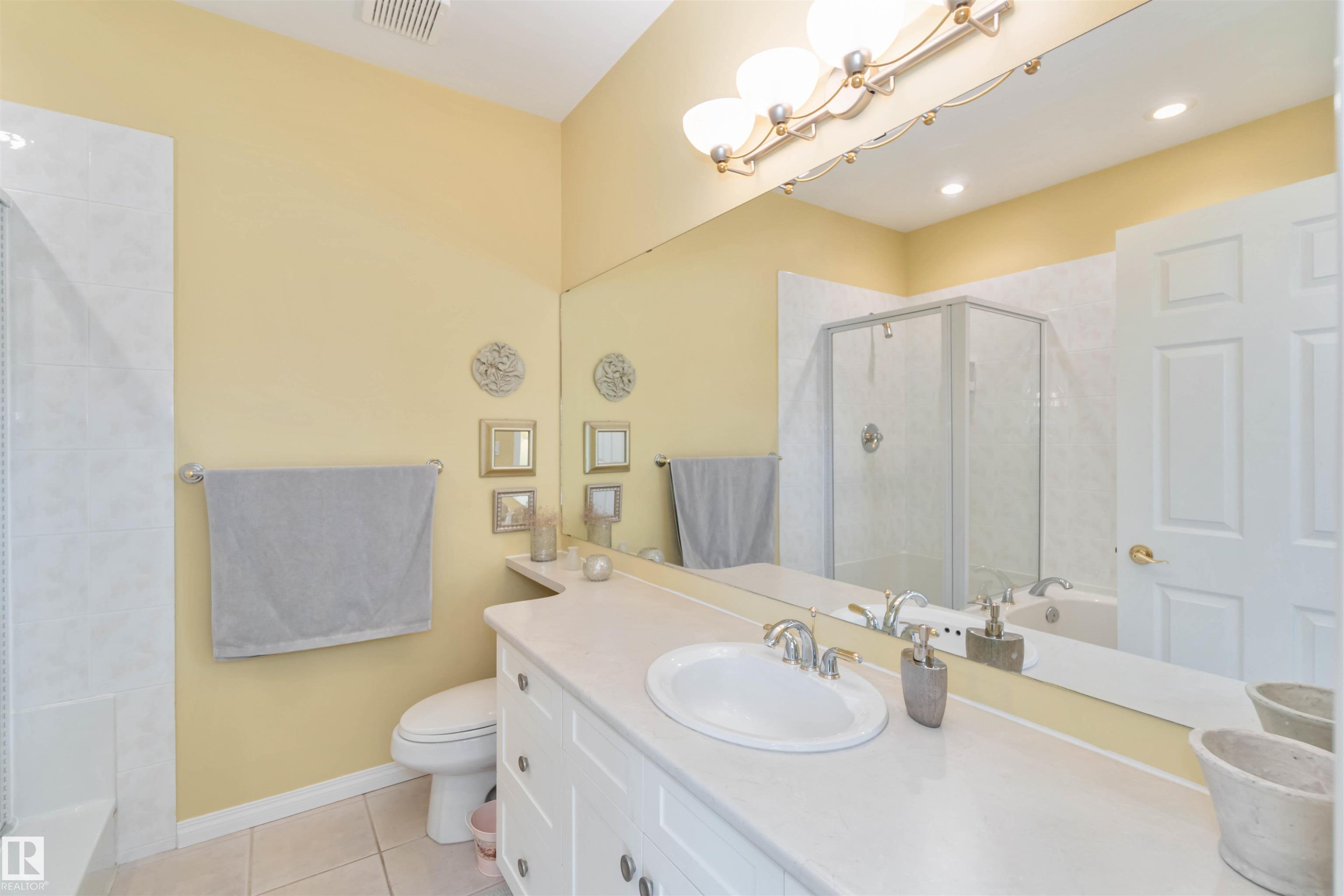 Photo 16 at 8 Butterworth point(e) NW, Bulyea Heights, Edmonton