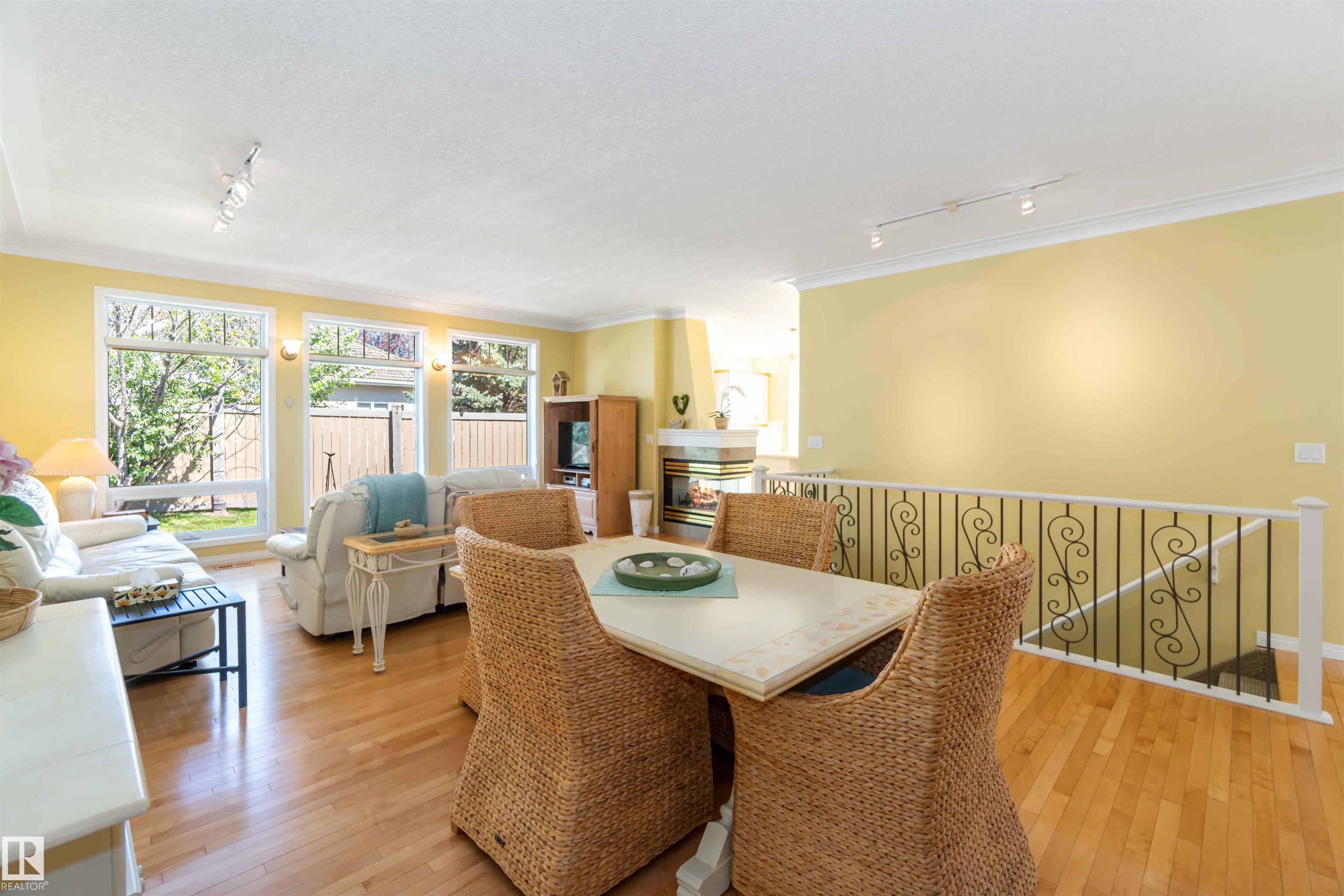 Photo 18 at 8 Butterworth point(e) NW, Bulyea Heights, Edmonton