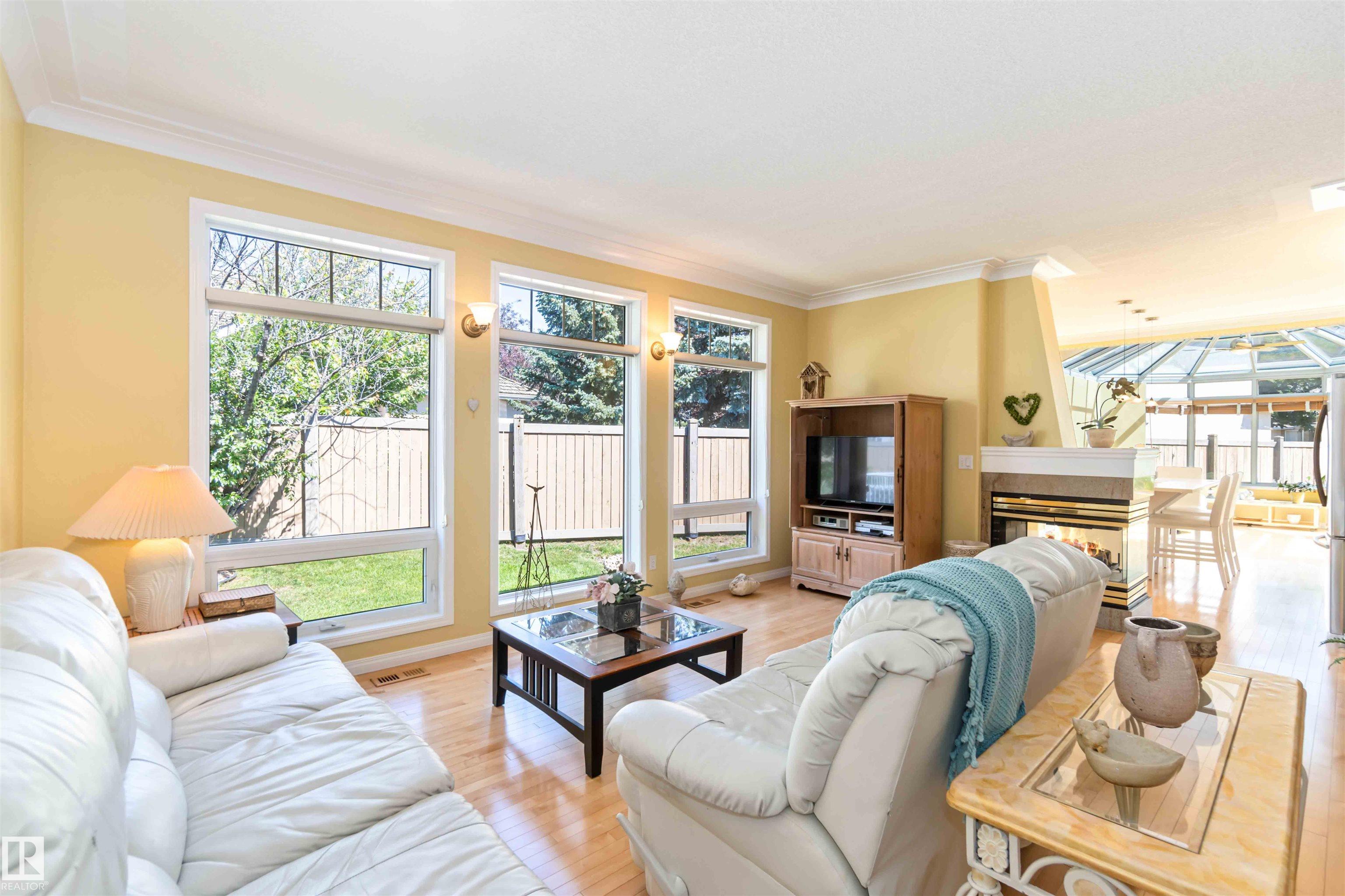 Photo 20 at 8 Butterworth point(e) NW, Bulyea Heights, Edmonton