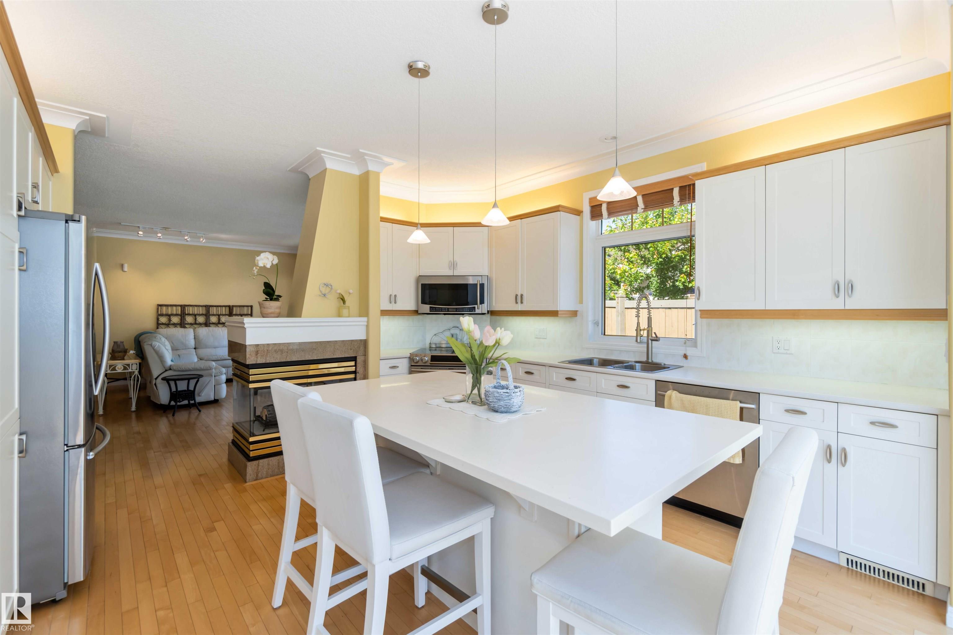 Photo 26 at 8 Butterworth point(e) NW, Bulyea Heights, Edmonton