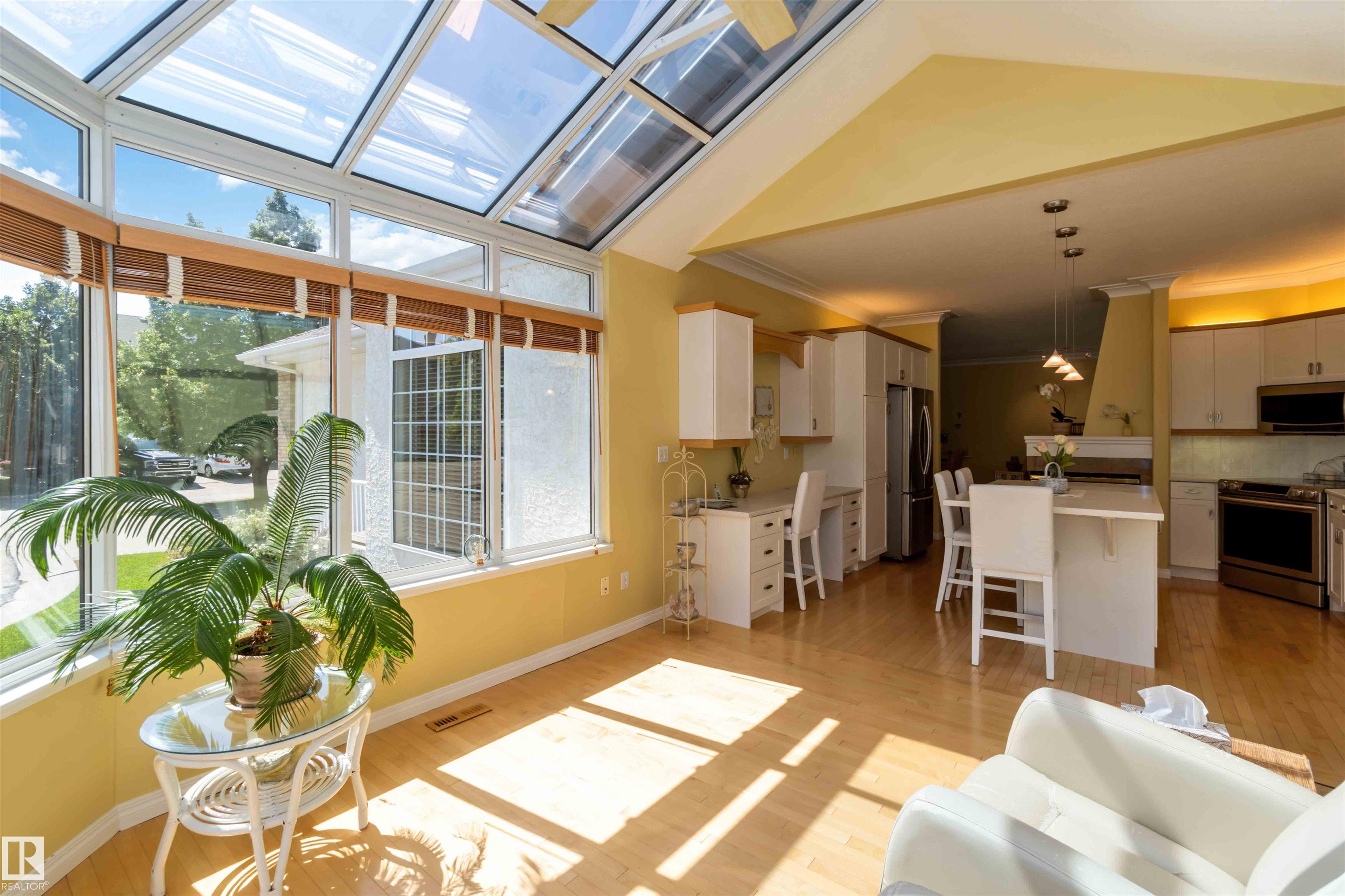 Photo 31 at 8 Butterworth point(e) NW, Bulyea Heights, Edmonton