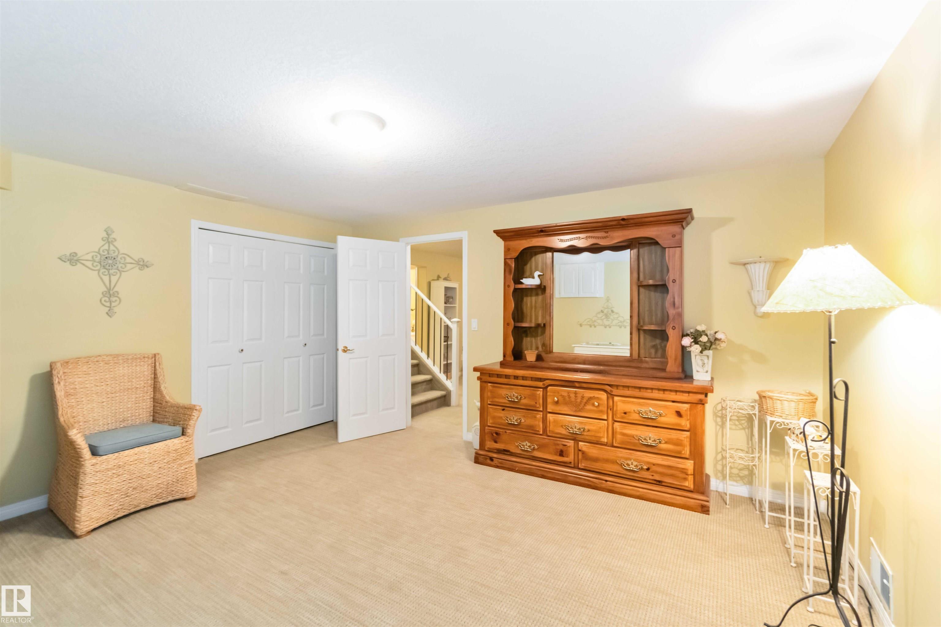 Photo 40 at 8 Butterworth point(e) NW, Bulyea Heights, Edmonton