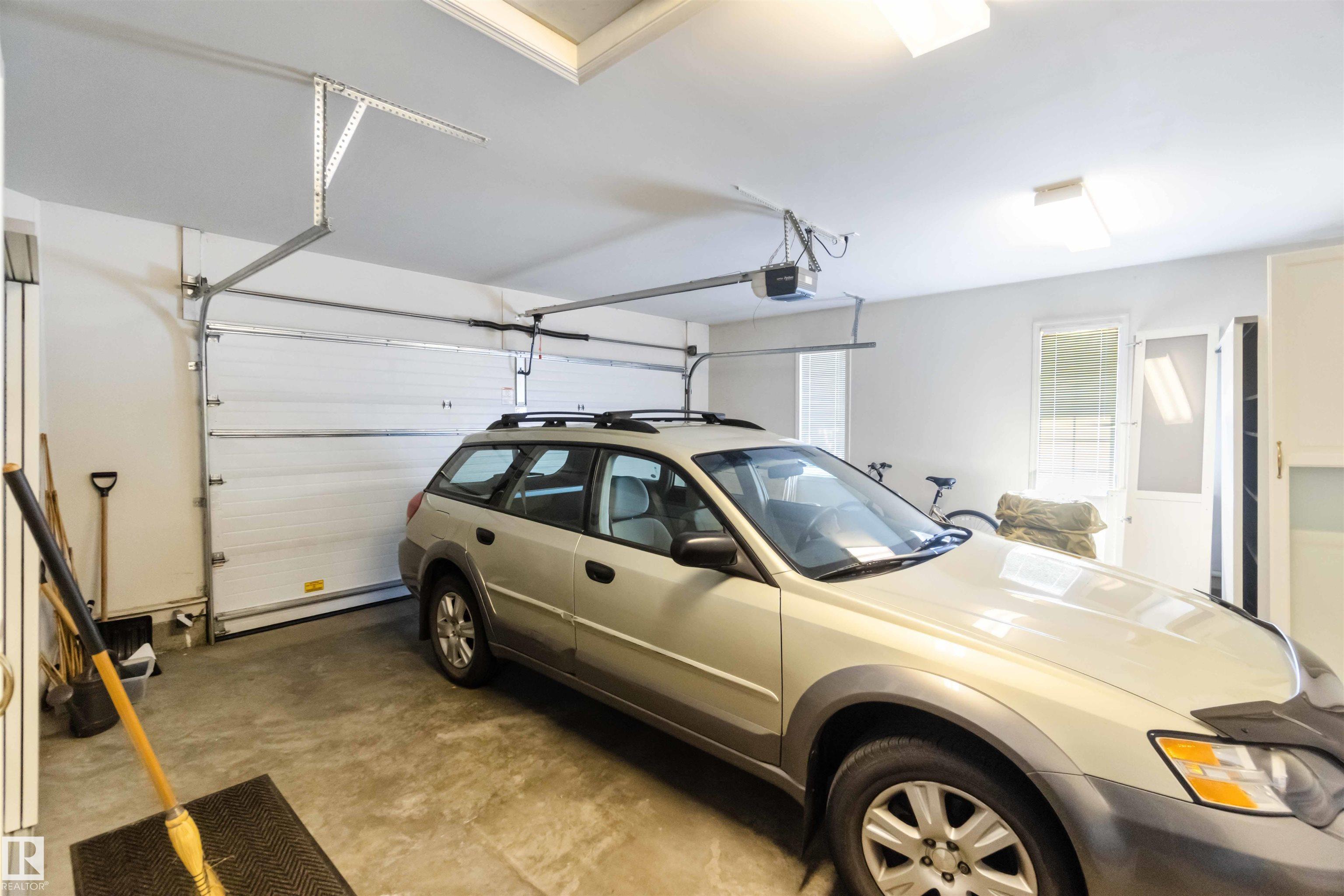 Photo 48 at 8 Butterworth point(e) NW, Bulyea Heights, Edmonton