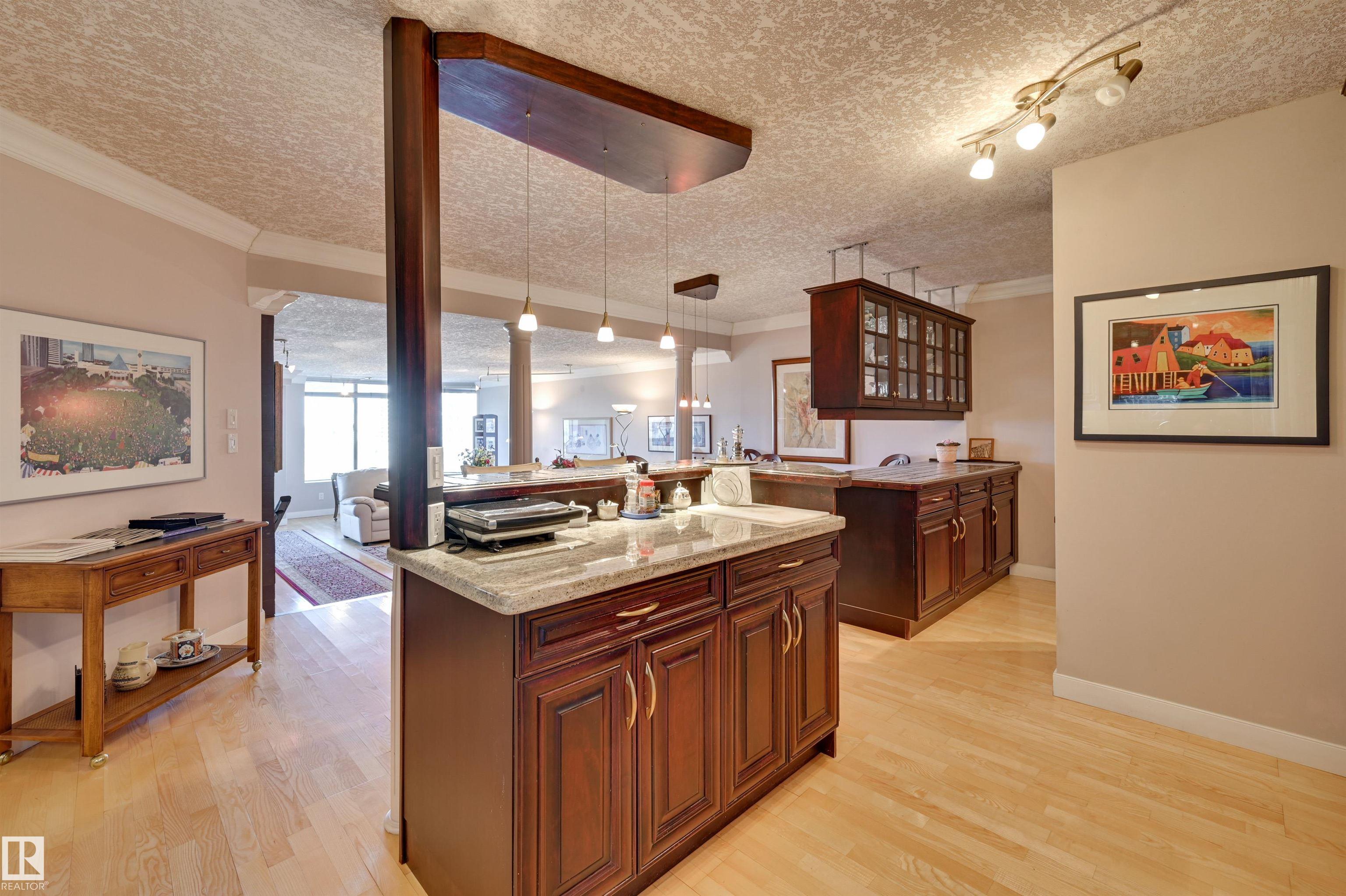 Photo 13 at 1102 - 11503 100 Avenue NW, Wîhkwêntôwin, Edmonton