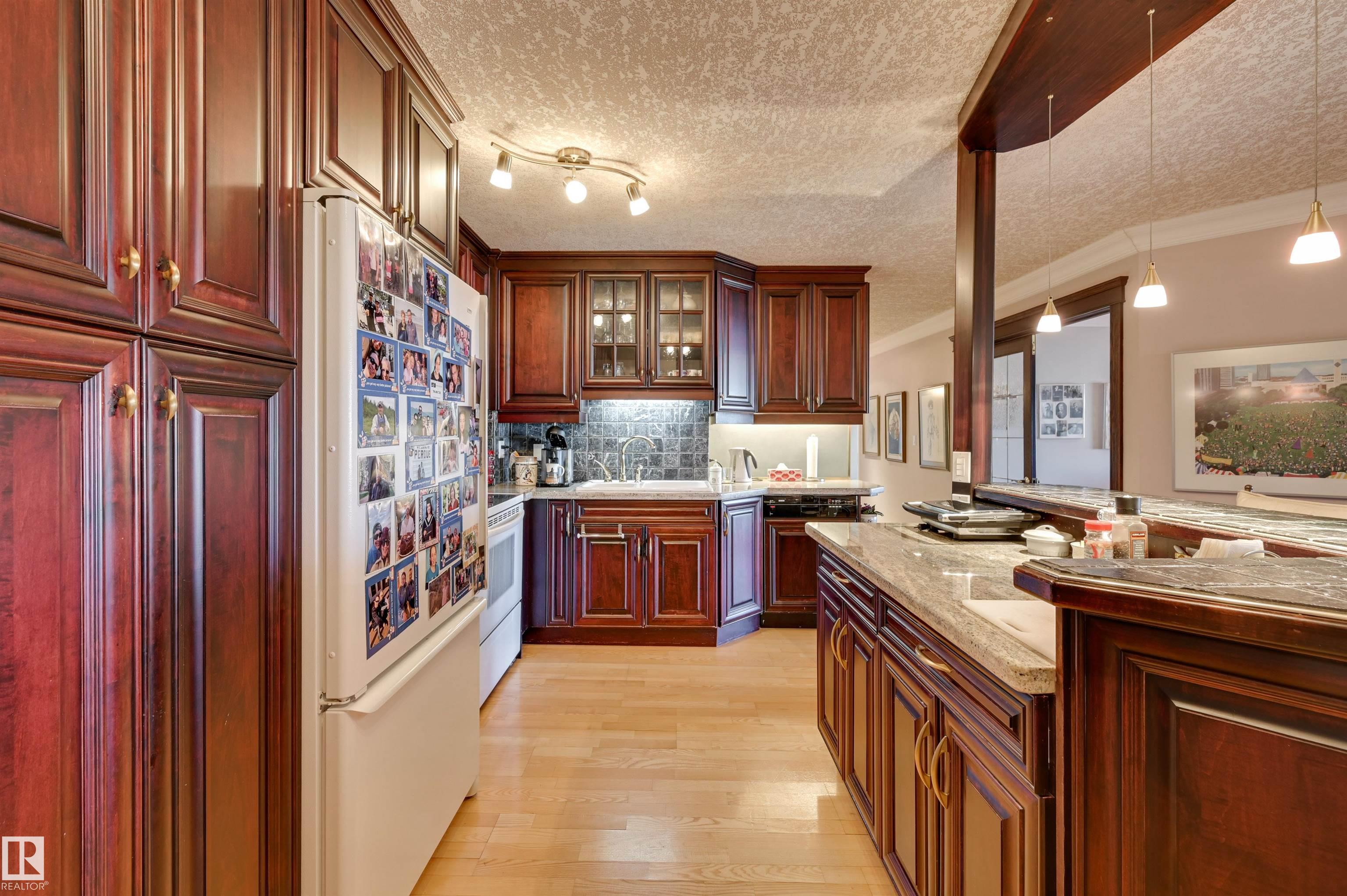 Photo 14 at 1102 - 11503 100 Avenue NW, Wîhkwêntôwin, Edmonton