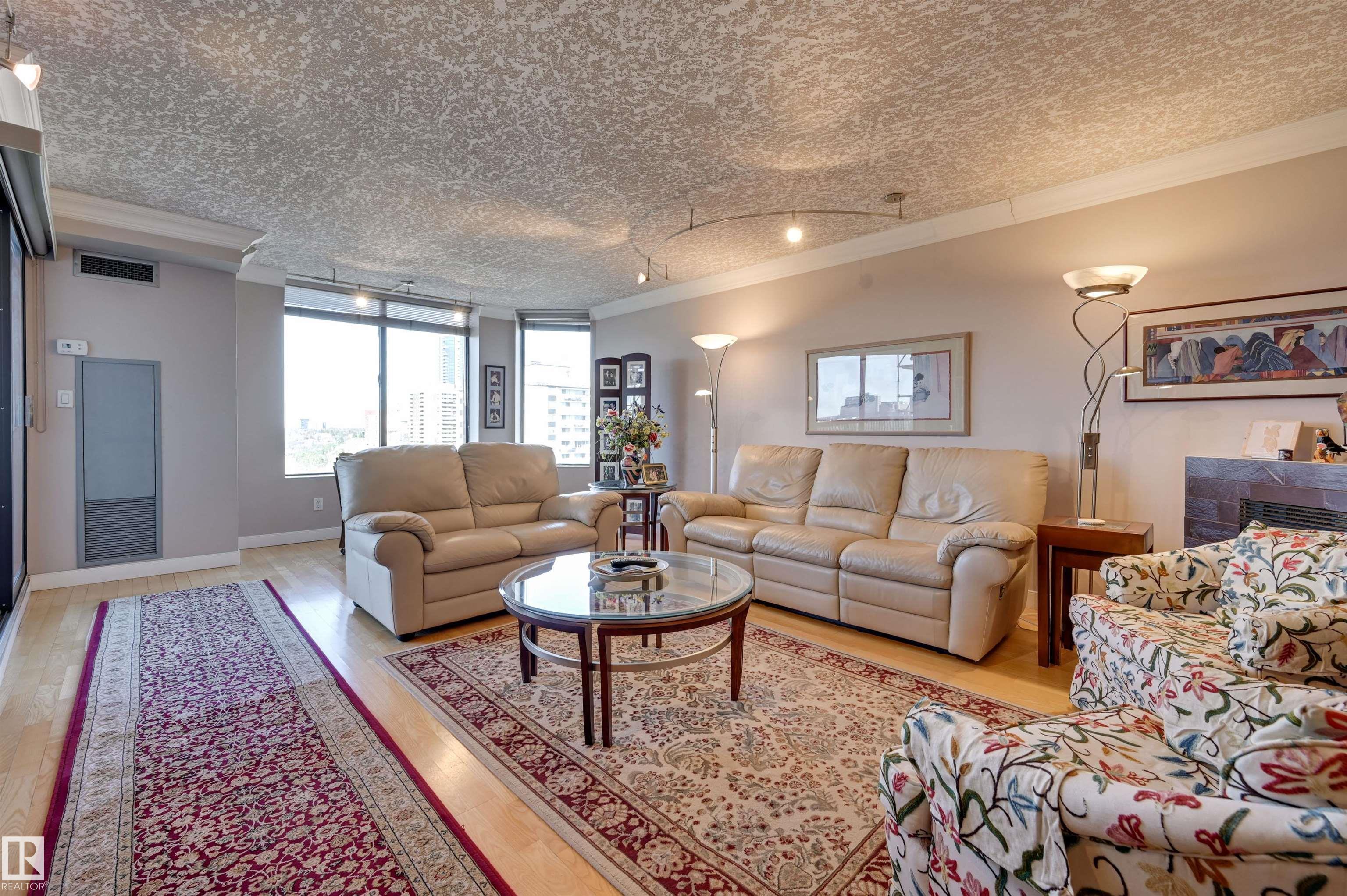 1102 - 11503 100 Avenue NW, Wîhkwêntôwin, Edmonton