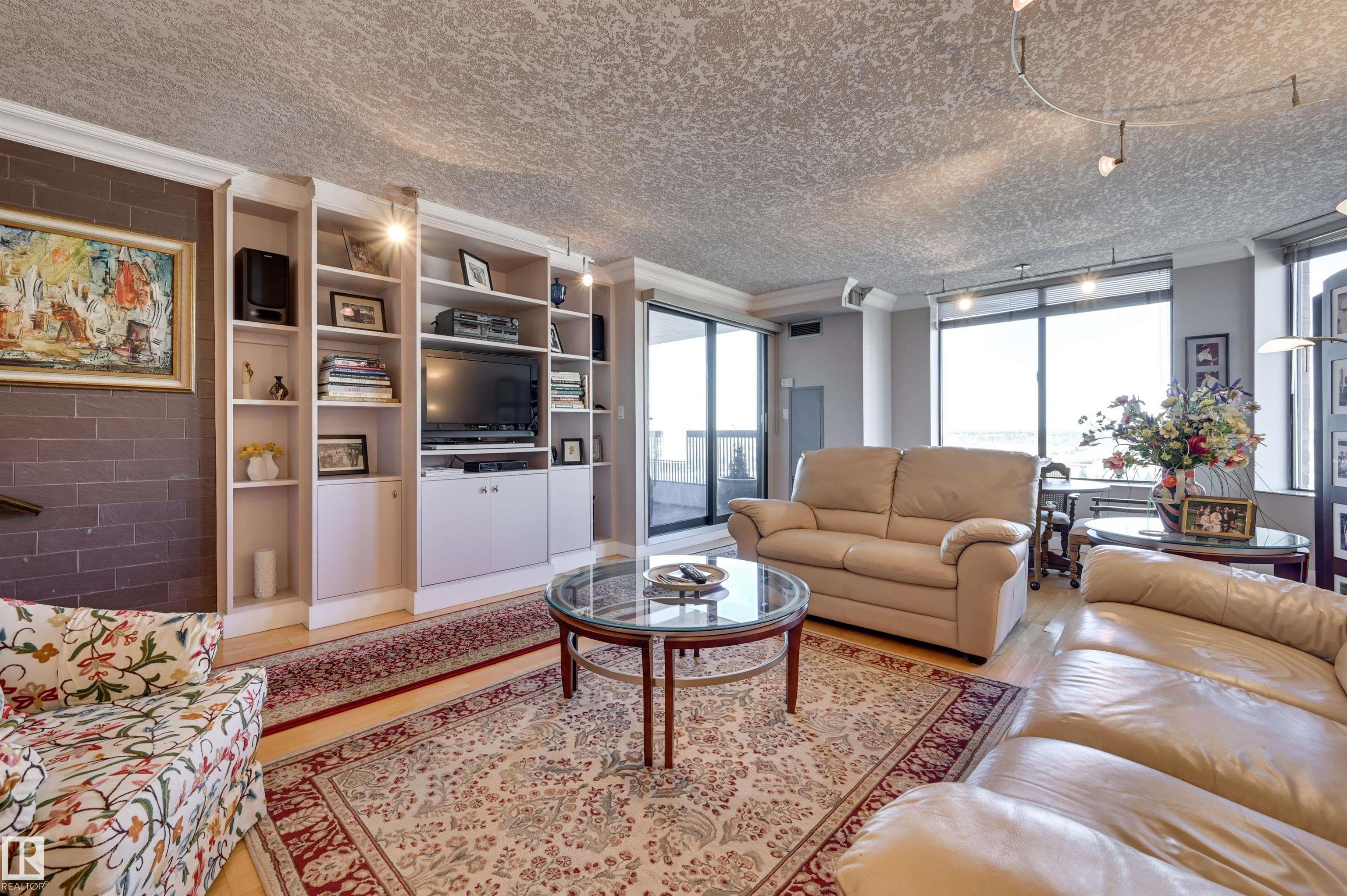 Photo 7 at 1102 - 11503 100 Avenue NW, Wîhkwêntôwin, Edmonton