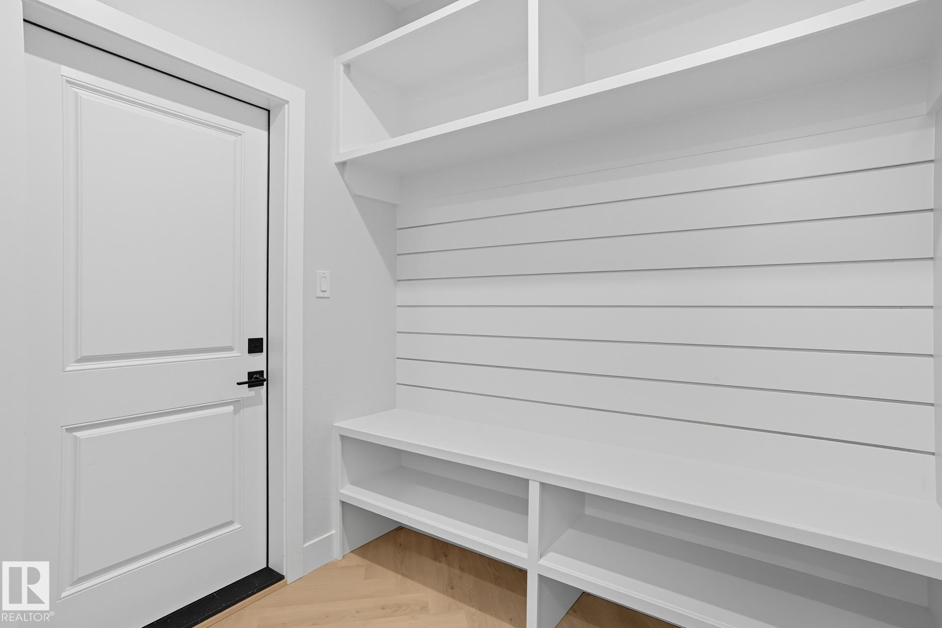 Photo 5 at 18135 87 Street NW, Klarvatten, Edmonton