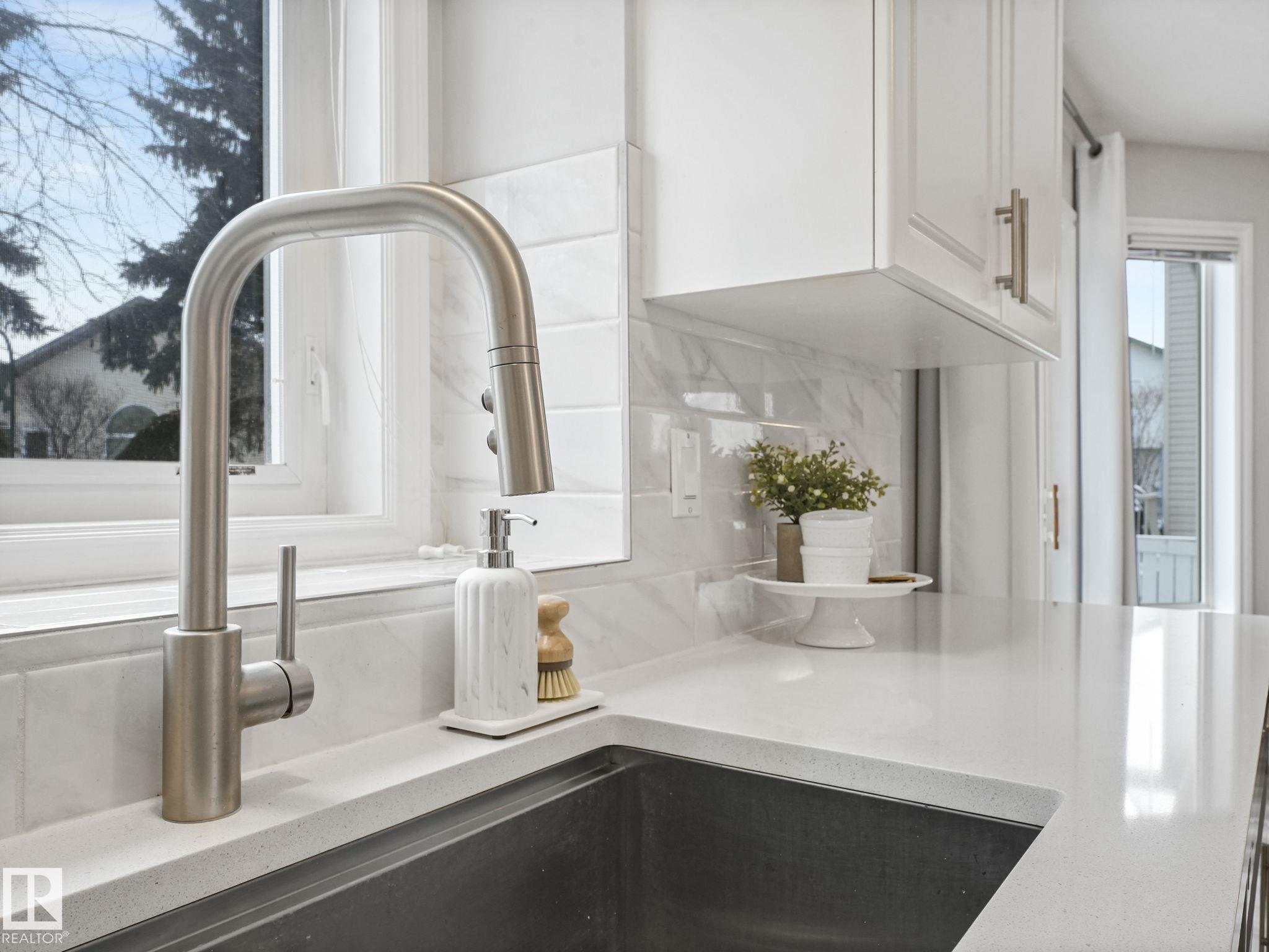 Photo 25 at 71 Rue Bouchard, Coloniale Estates, Beaumont