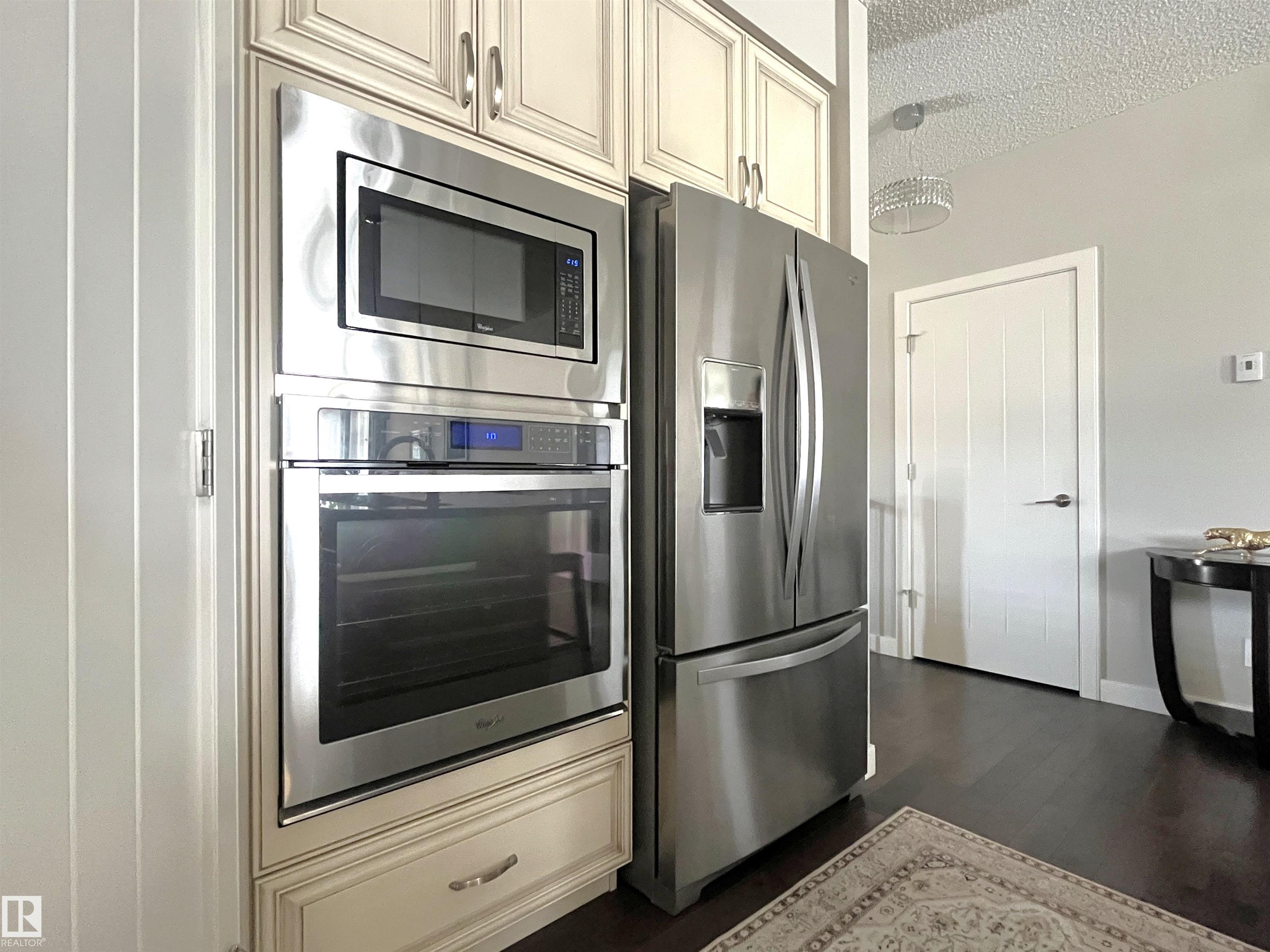 Photo 11 at 8504 216 Street NW, Rosenthal, Edmonton