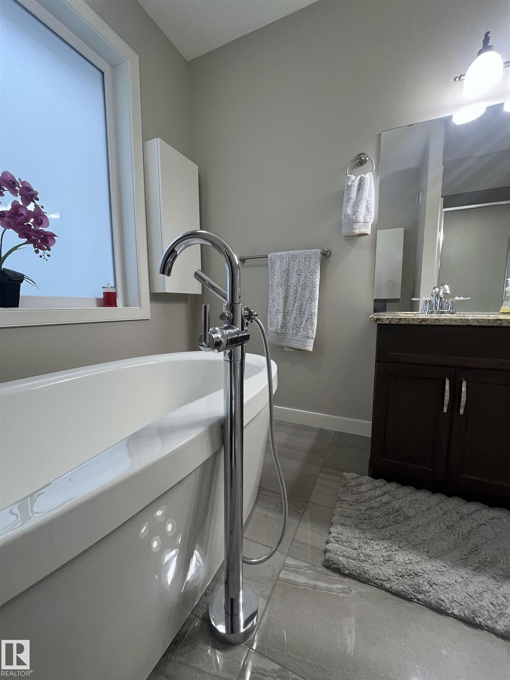 Photo 24 at 8504 216 Street NW, Rosenthal, Edmonton