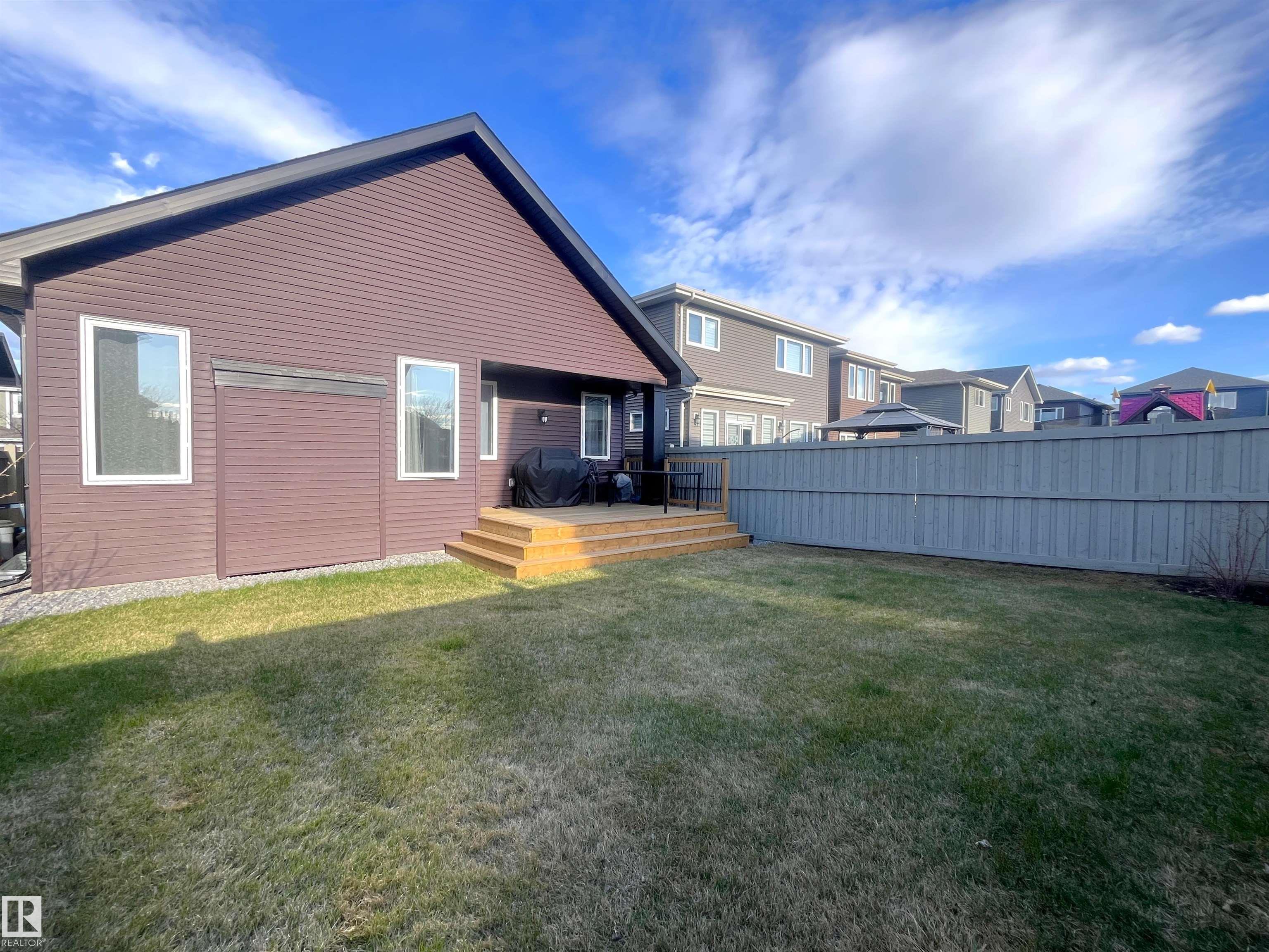 https://zimg.paragon.ice.com/ParagonImages/Property/PM/RAE/225393512/43/0/0/2353d8dcea8987da33b5b3667d7f0baf/1/08efd7a0cf2bcc0d9fa6df38e77db682/225393512-300785ca-3d99-4b60-bea2-0466726f1299.JPG