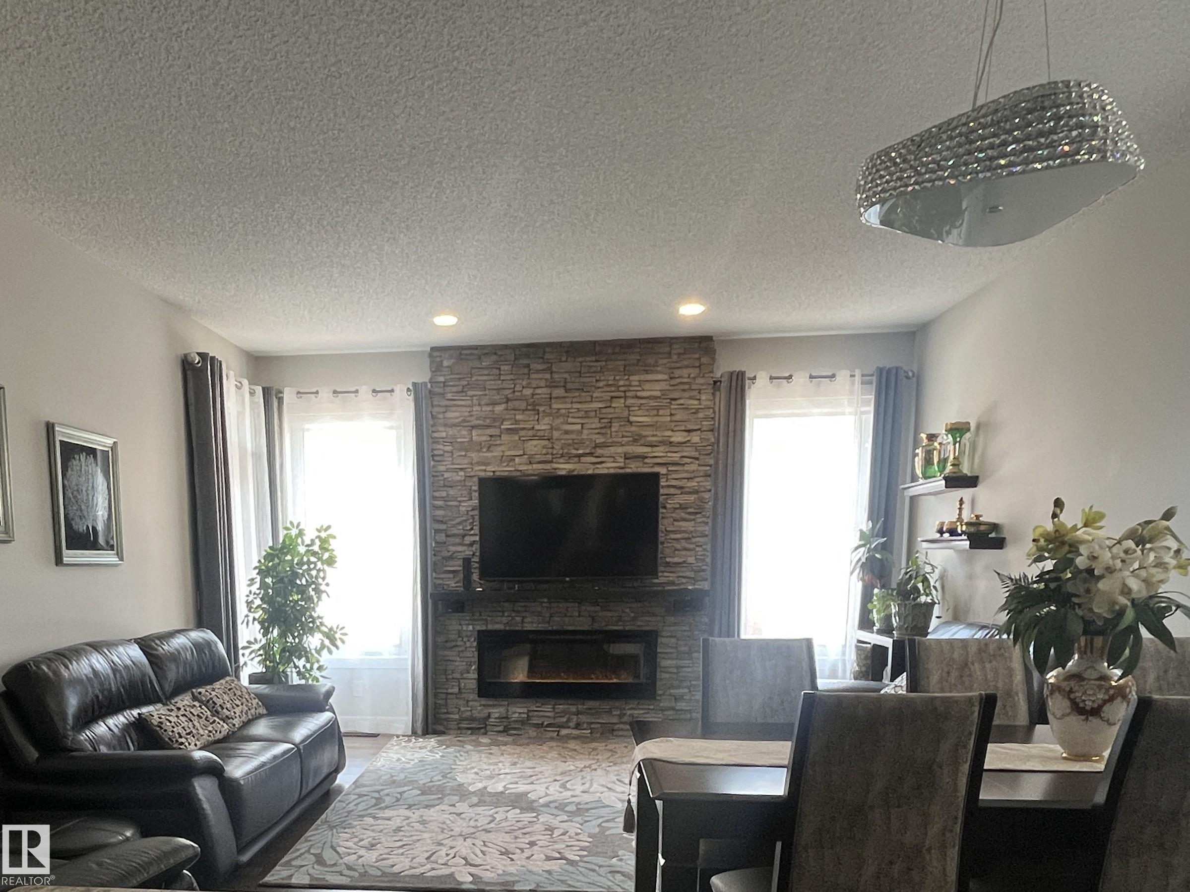 Photo 8 at 8504 216 Street NW, Rosenthal, Edmonton