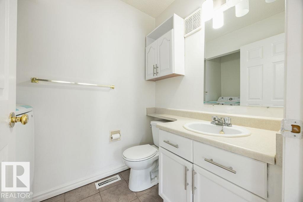 Photo 11 at 7 - 11718 97 Street NW, Spruce Avenue, Edmonton