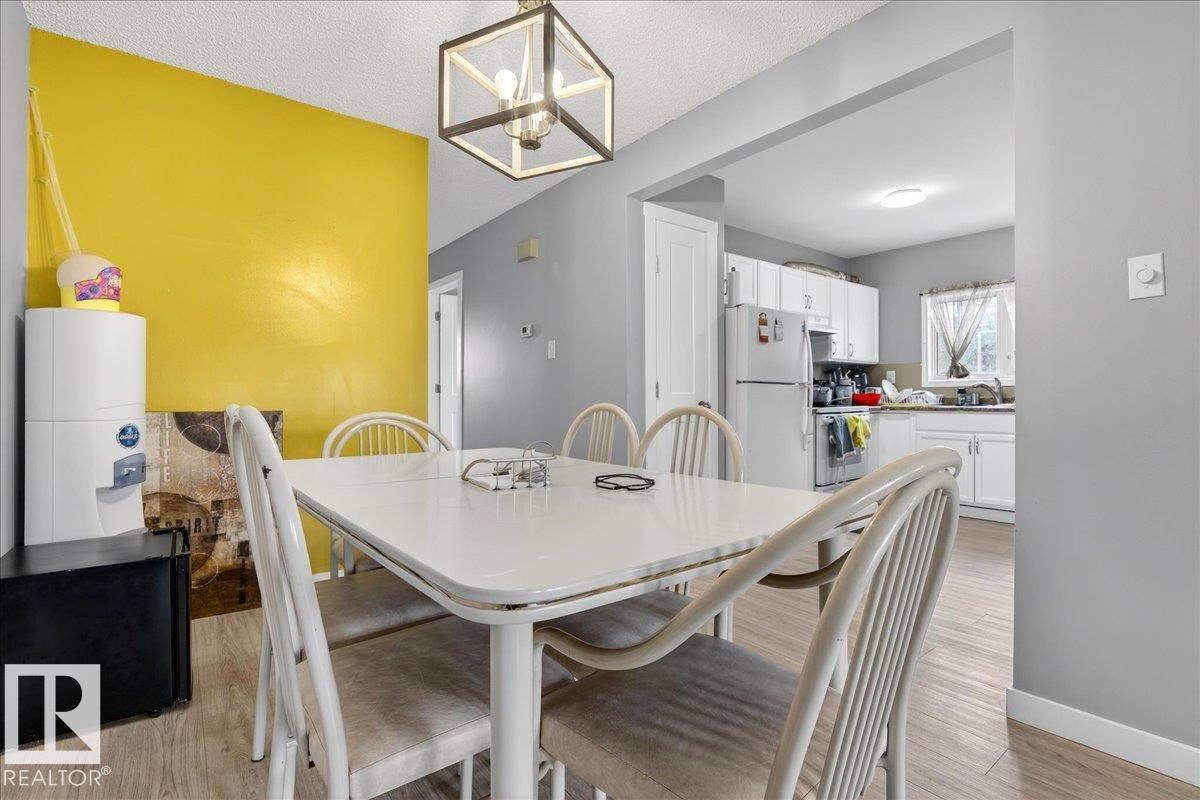 Photo 12 at 13111 82 Street NW, Balwin, Edmonton