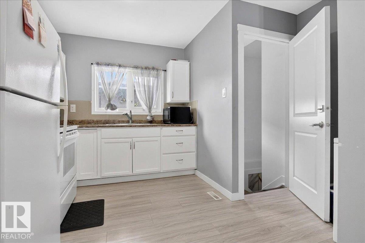 Photo 14 at 13111 82 Street NW, Balwin, Edmonton