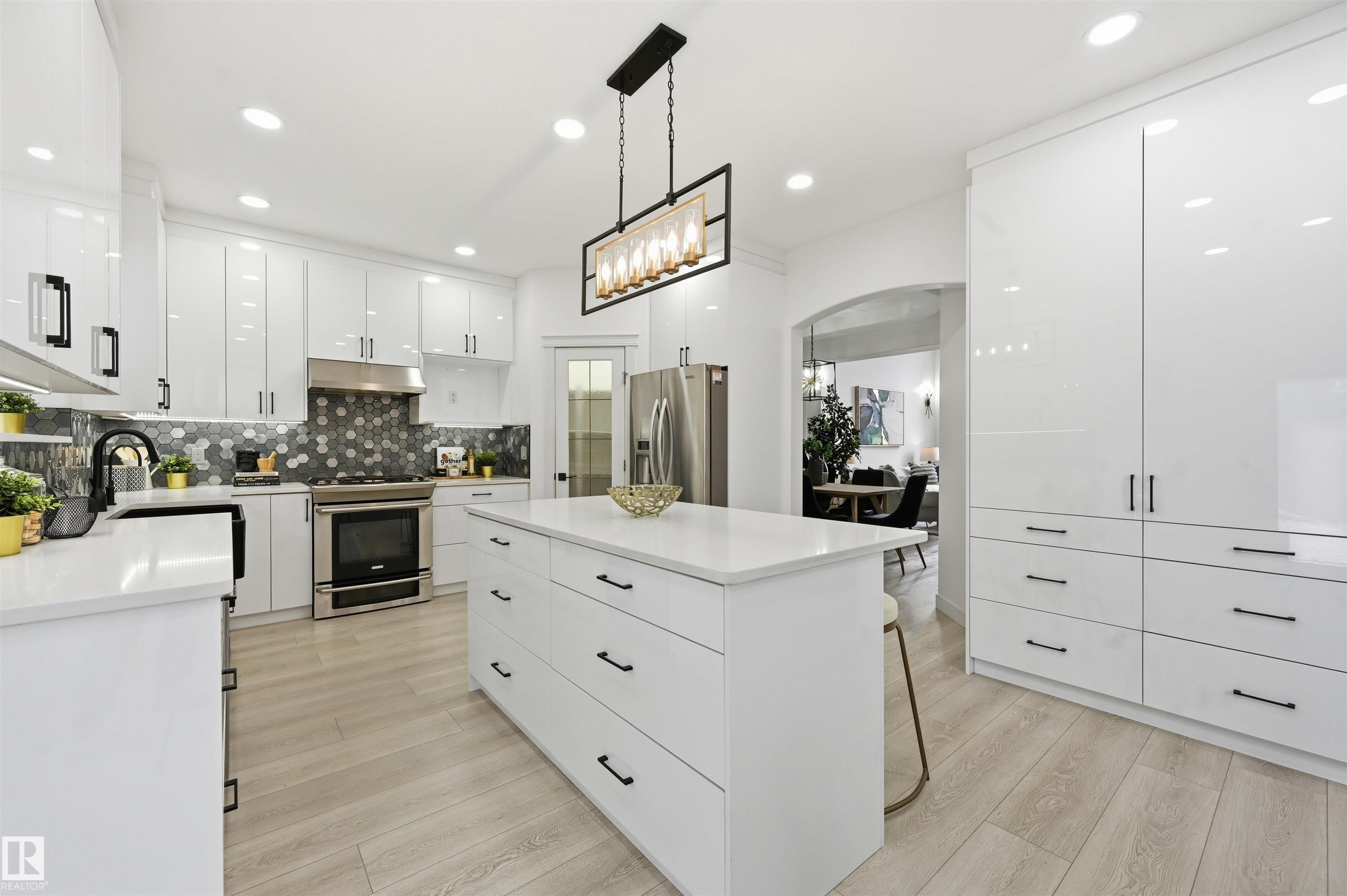 Photo 12 at 926 Thompson Place NW, Terwillegar Towne, Edmonton