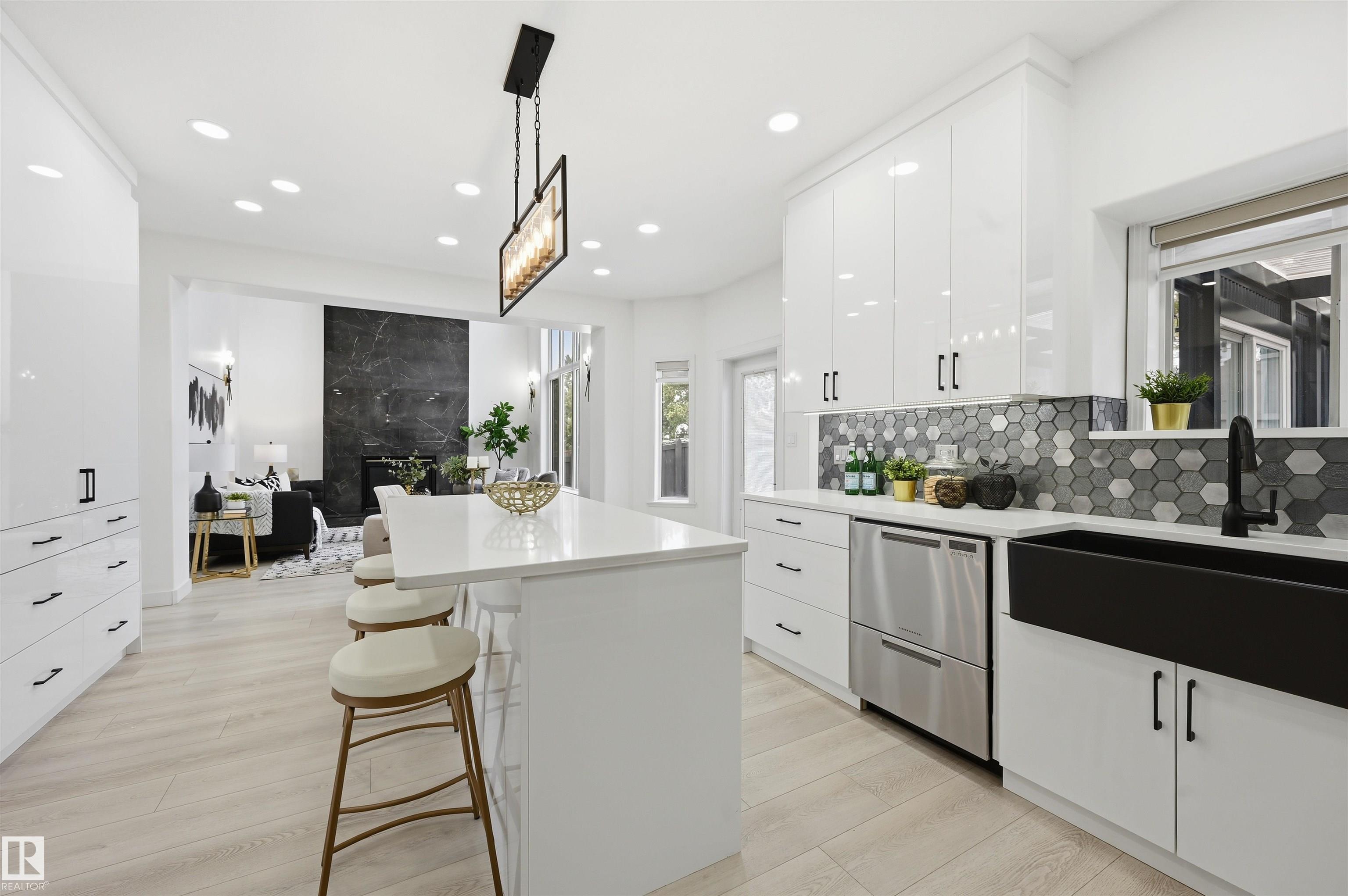 Photo 15 at 926 Thompson Place NW, Terwillegar Towne, Edmonton