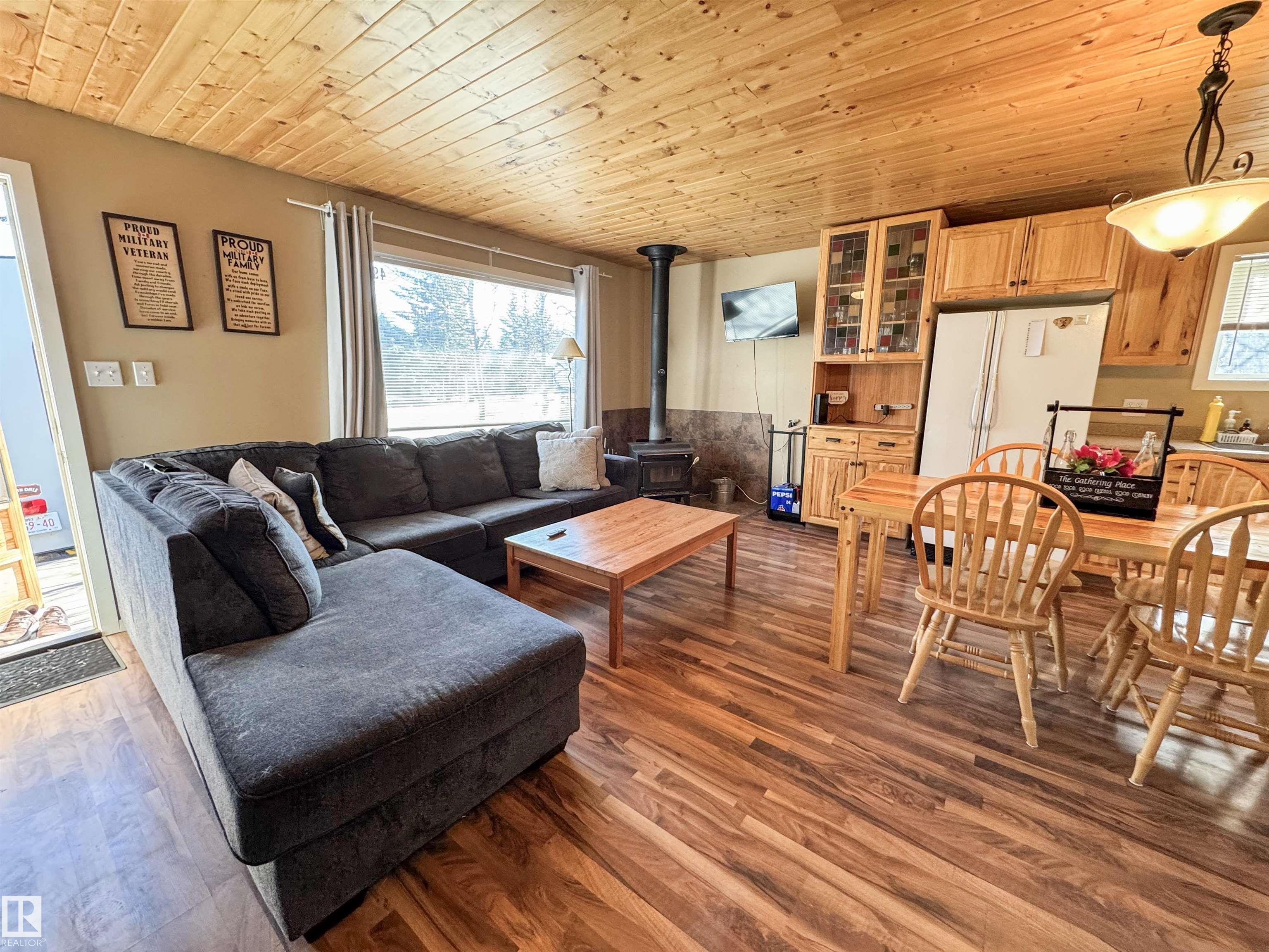 Photo 12 at 4920 58 Street, Alberta Beach, Rural Lac Ste. Anne County