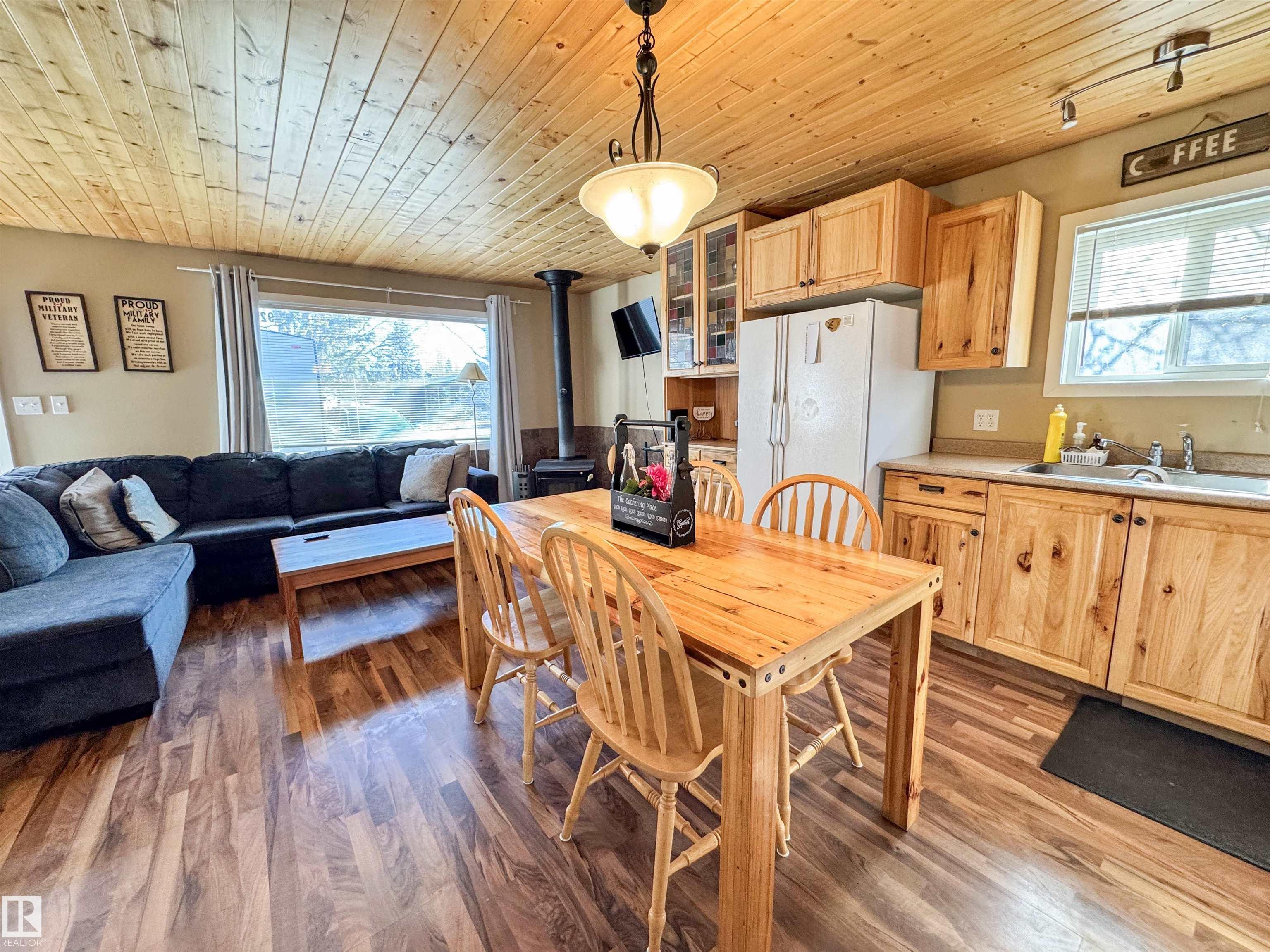 Photo 13 at 4920 58 Street, Alberta Beach, Rural Lac Ste. Anne County