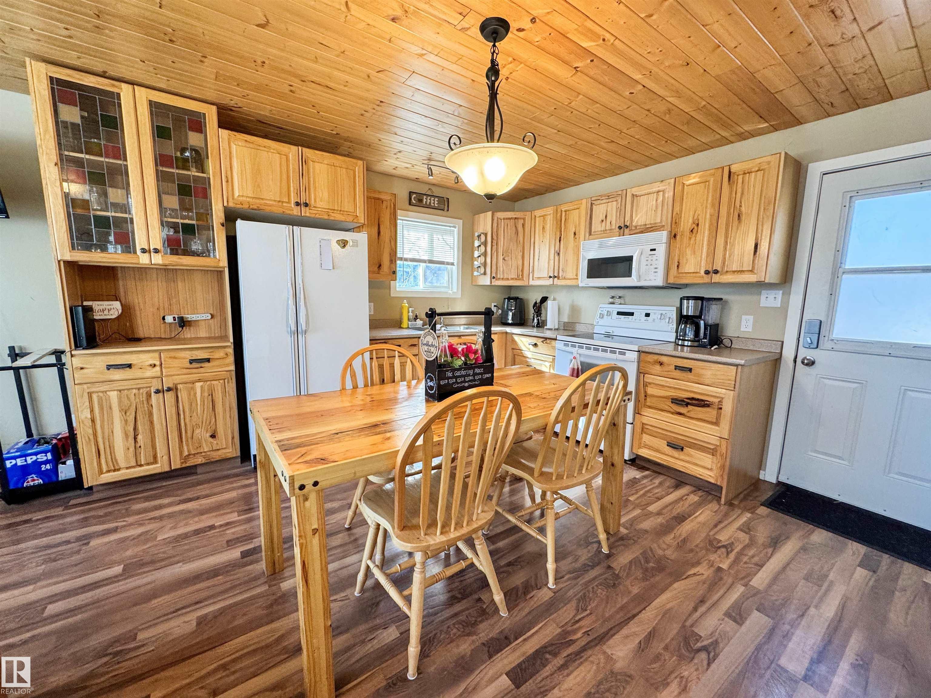 Photo 10 at 4920 58 Street, Alberta Beach, Rural Lac Ste. Anne County