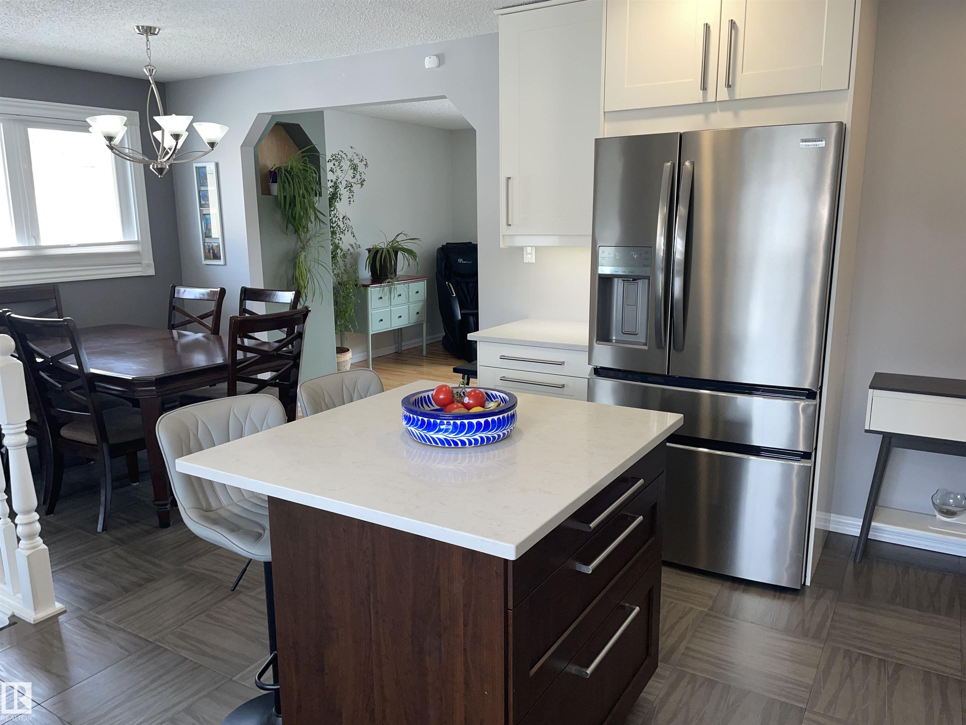 Photo 10 at 14212 30 Street NW, Hairsine, Edmonton