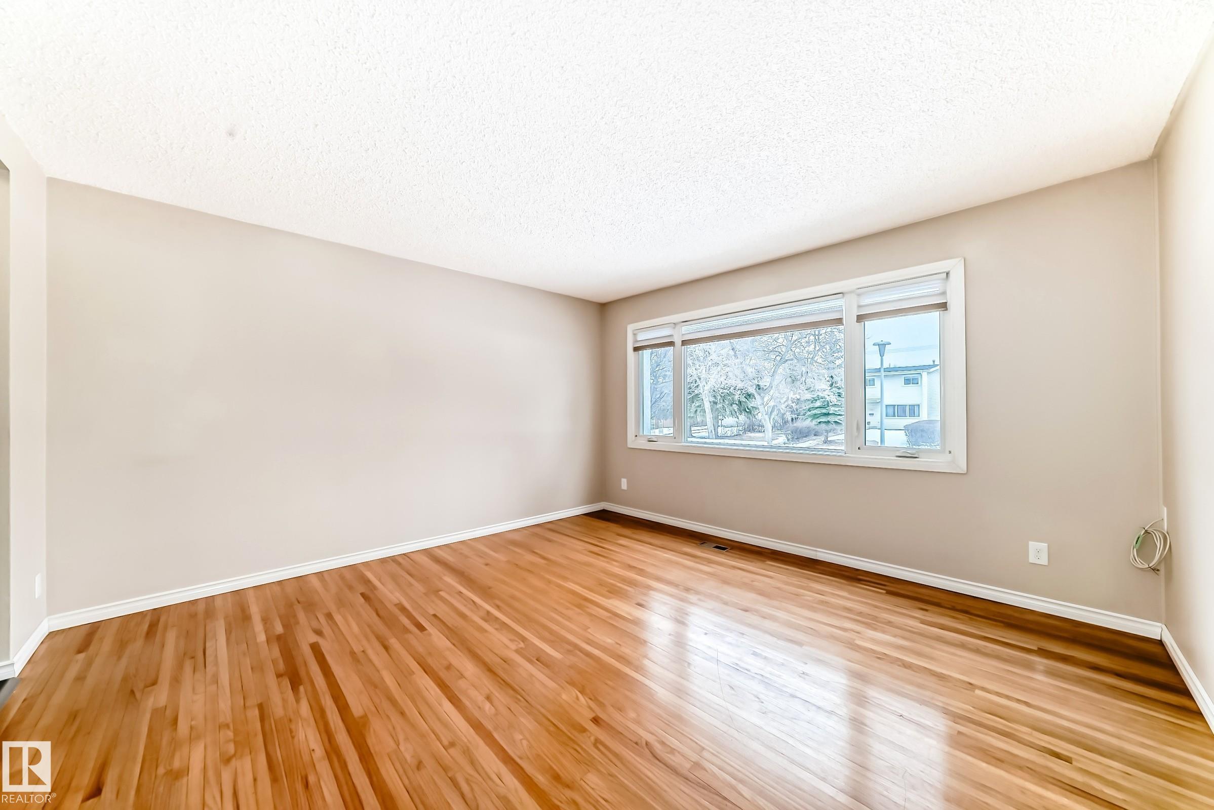 Photo 12 at 13222 83 Street NW, Glengarry, Edmonton