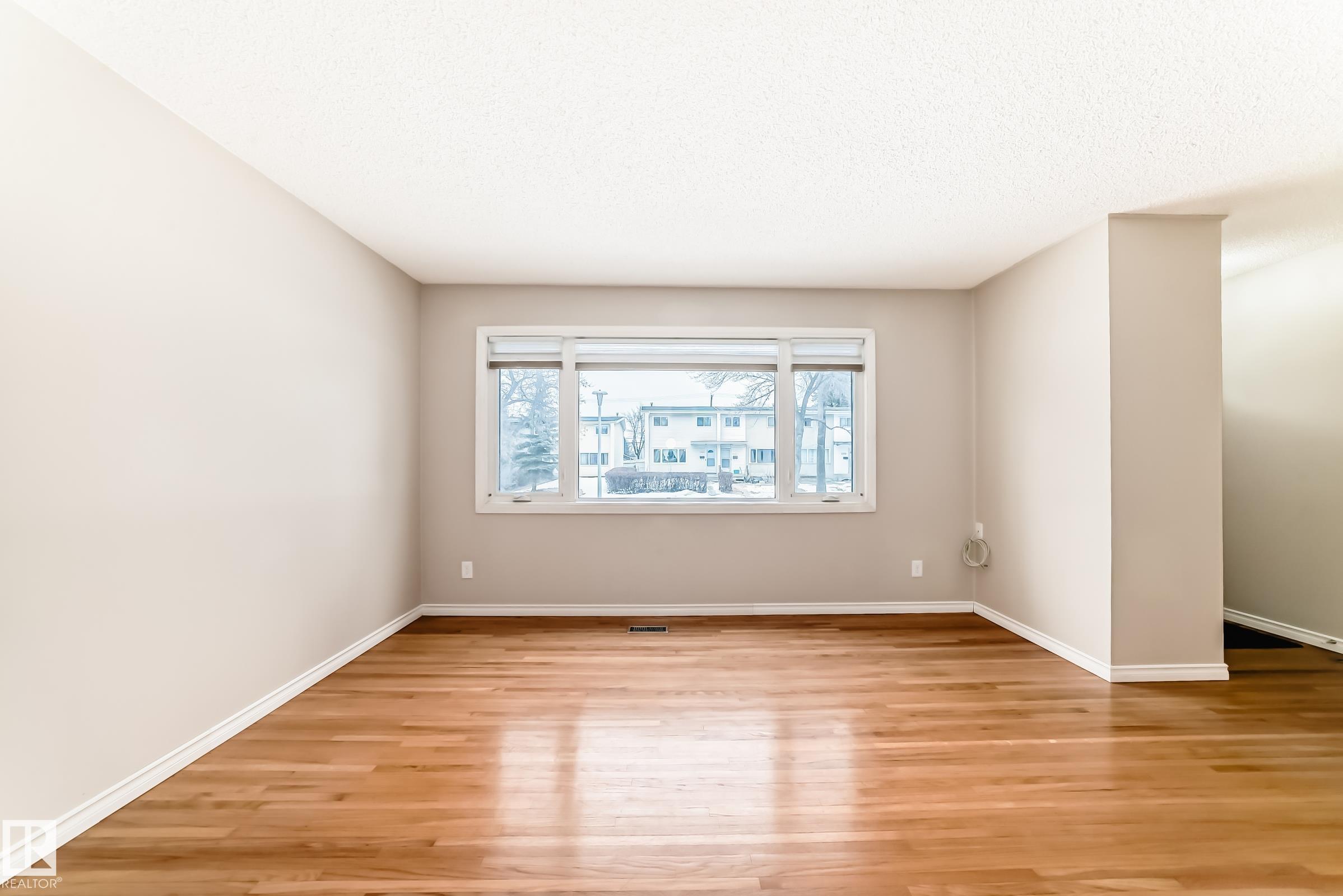 Photo 13 at 13222 83 Street NW, Glengarry, Edmonton