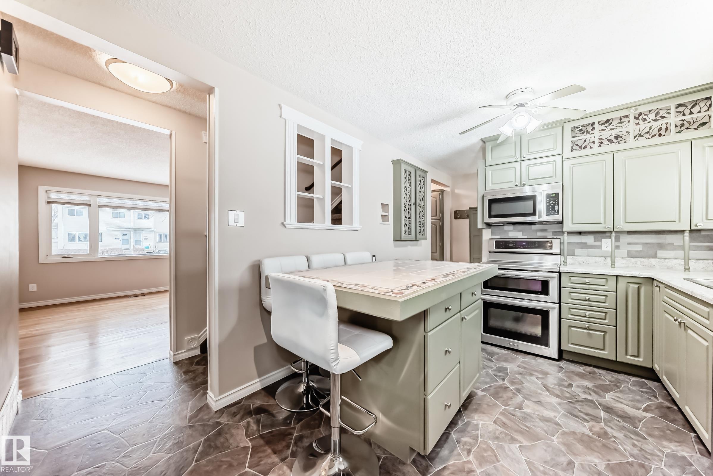 Photo 8 at 13222 83 Street NW, Glengarry, Edmonton