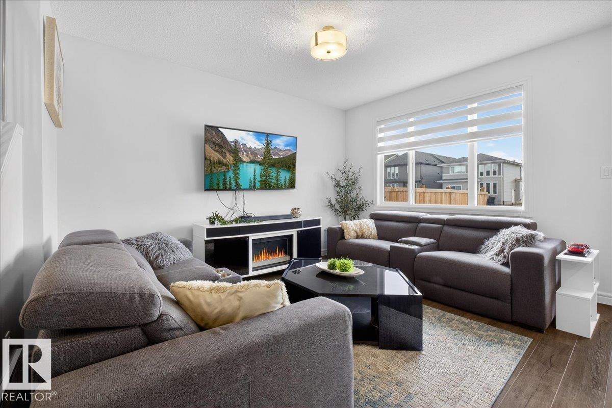 Photo 12 at 13072 211 Street NW, Trumpeter Area, Edmonton