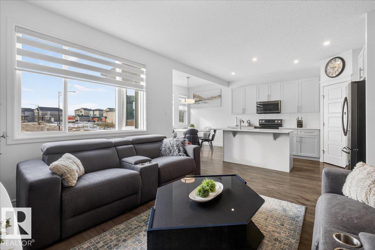 Photo 14 at 13072 211 Street NW, Trumpeter Area, Edmonton