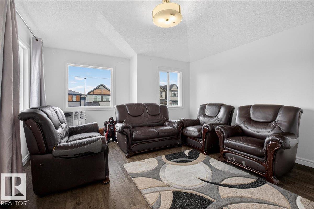 Photo 23 at 13072 211 Street NW, Trumpeter Area, Edmonton