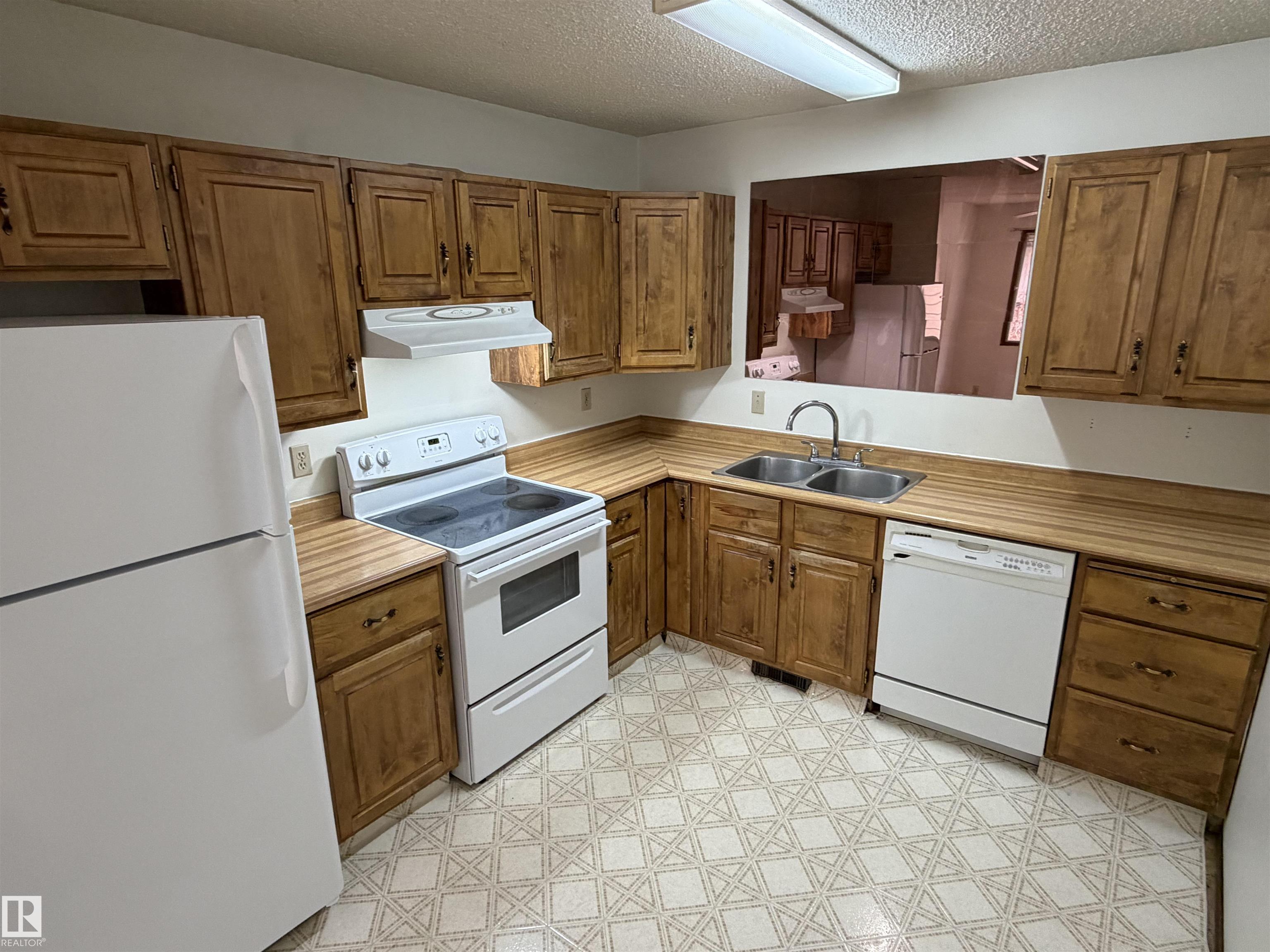 Photo 13 at 121 Wellington Crescent, Woodhaven, Spruce Grove