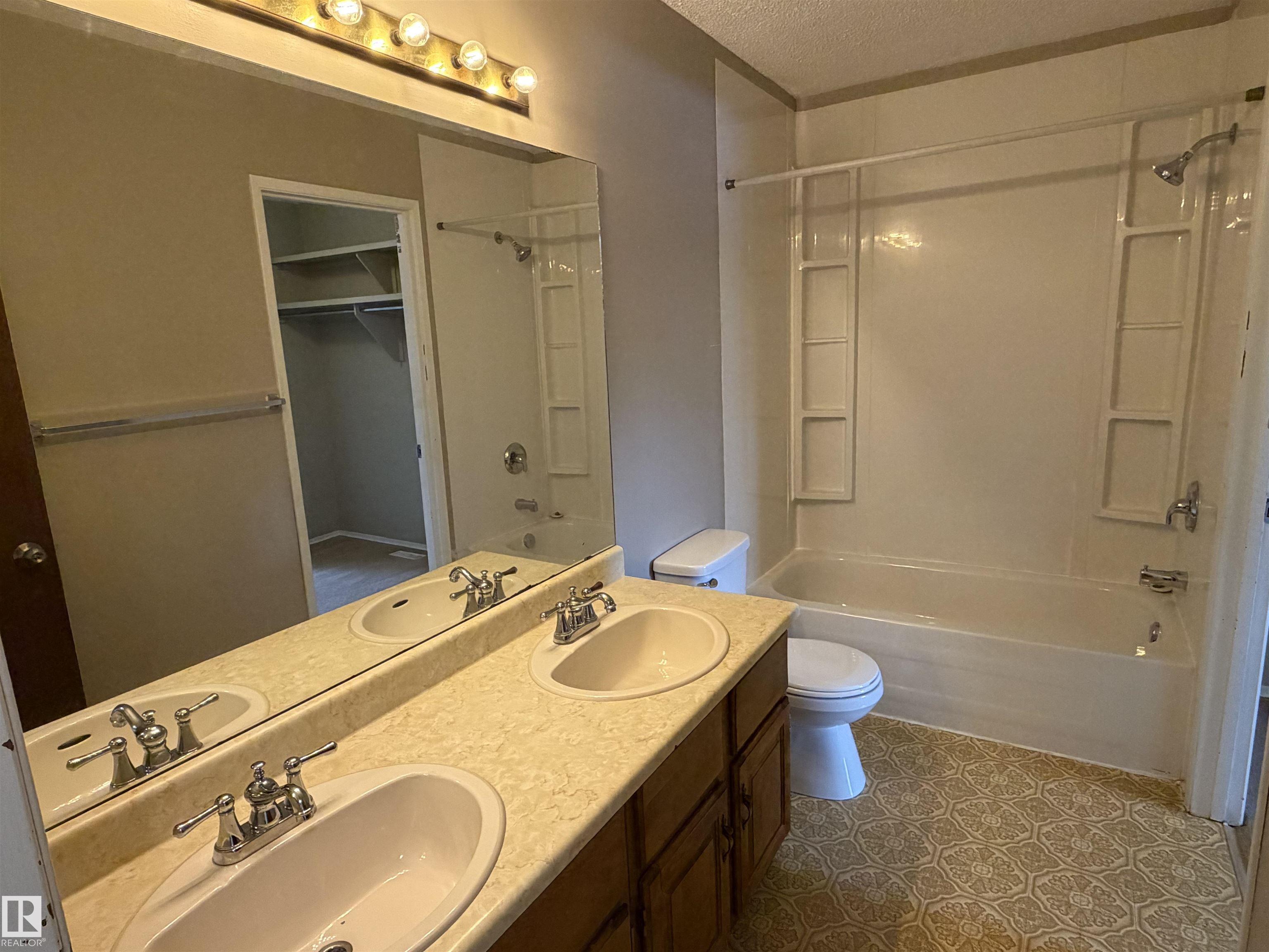 Photo 18 at 121 Wellington Crescent, Woodhaven, Spruce Grove