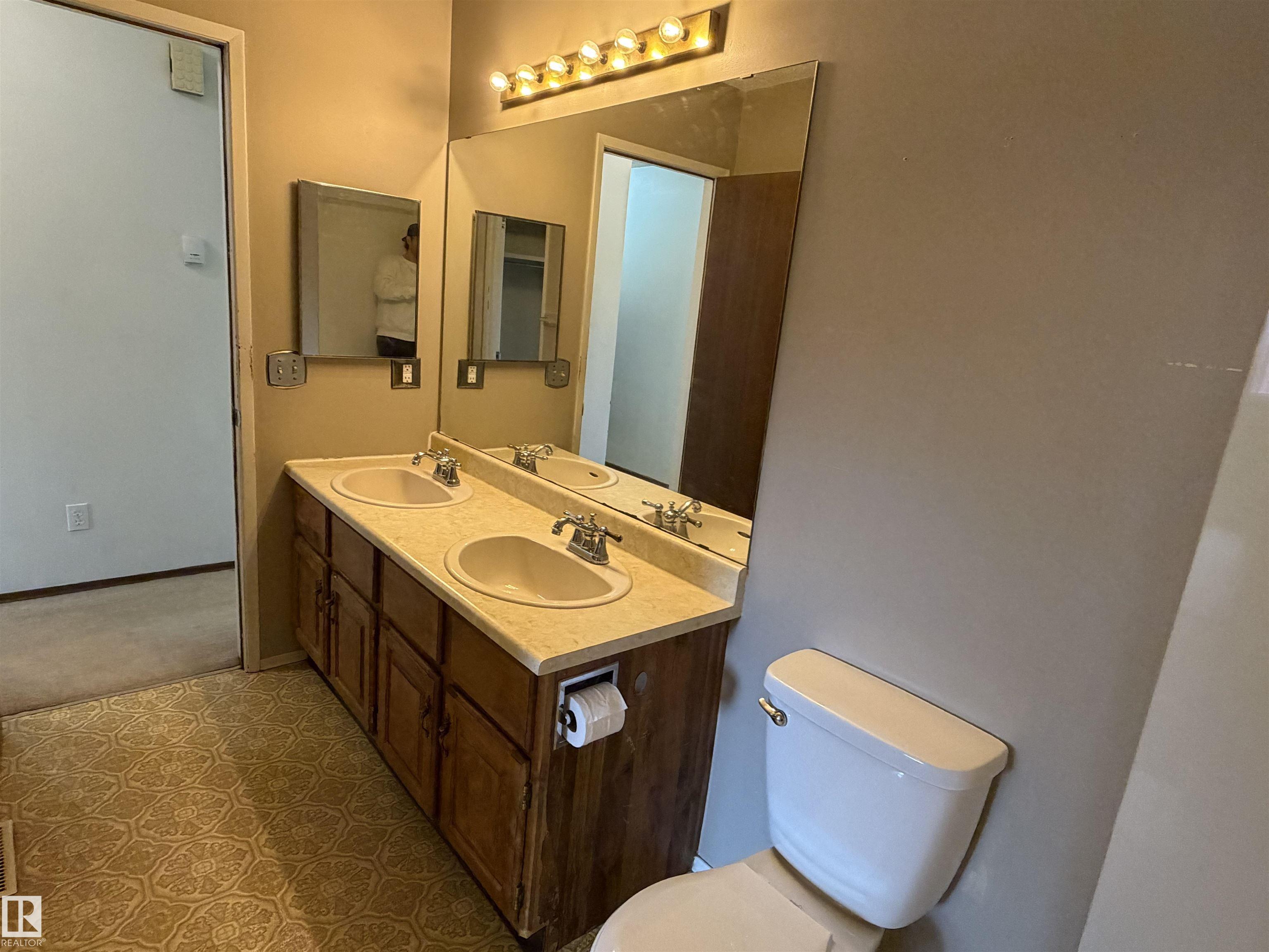 Photo 19 at 121 Wellington Crescent, Woodhaven, Spruce Grove