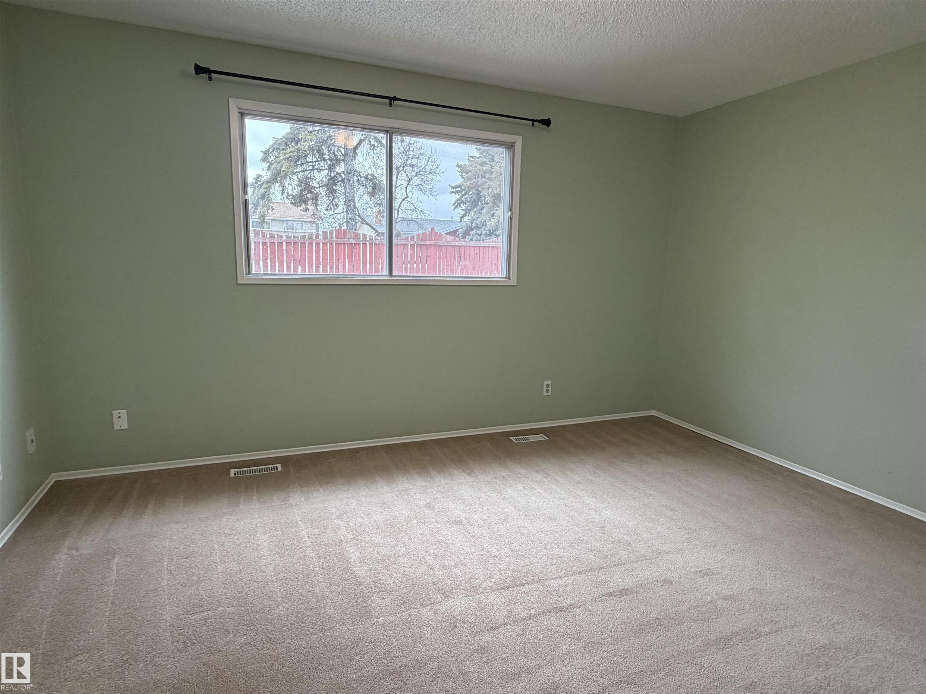 Photo 23 at 121 Wellington Crescent, Woodhaven, Spruce Grove