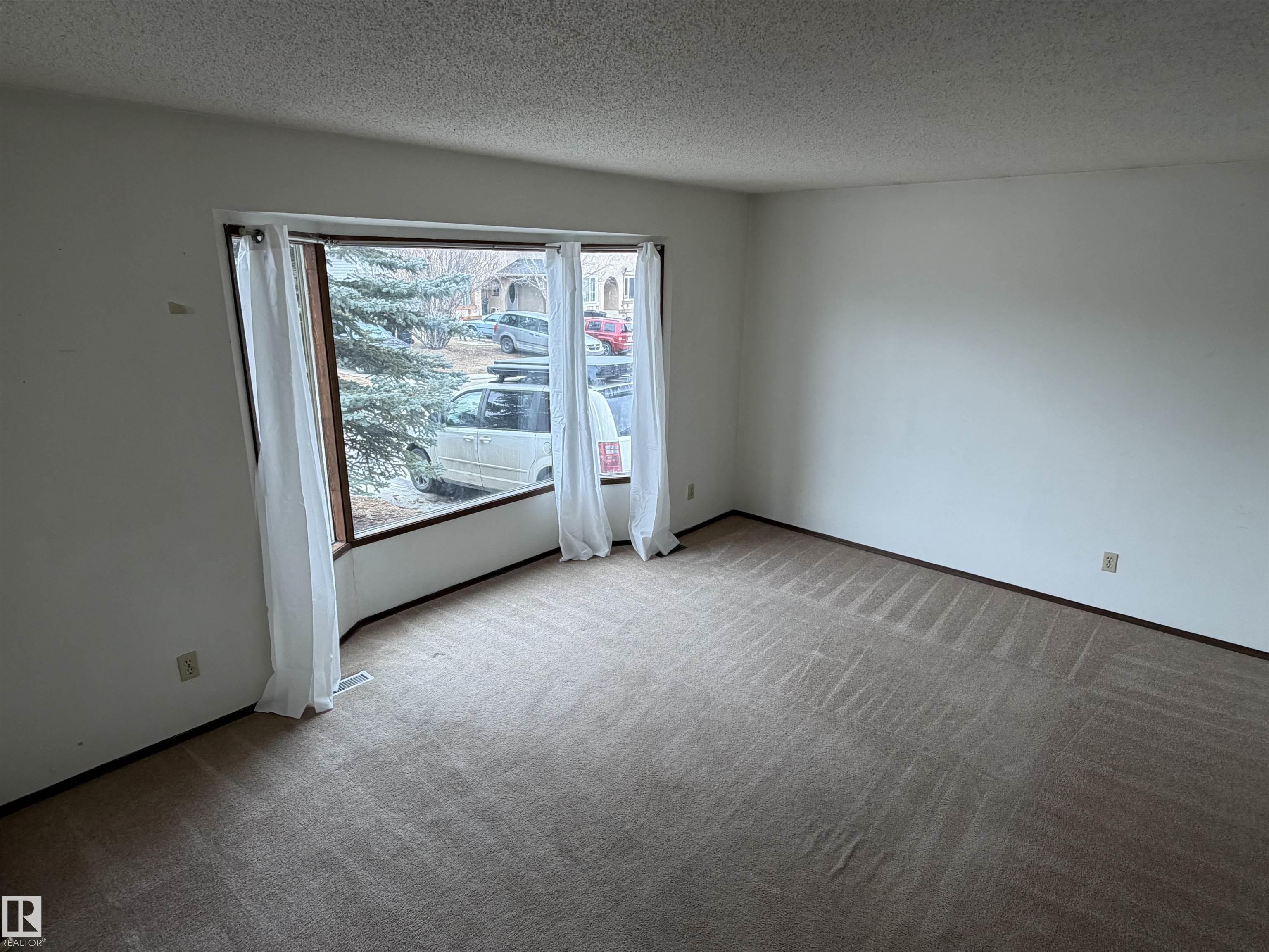 Photo 8 at 121 Wellington Crescent, Woodhaven, Spruce Grove