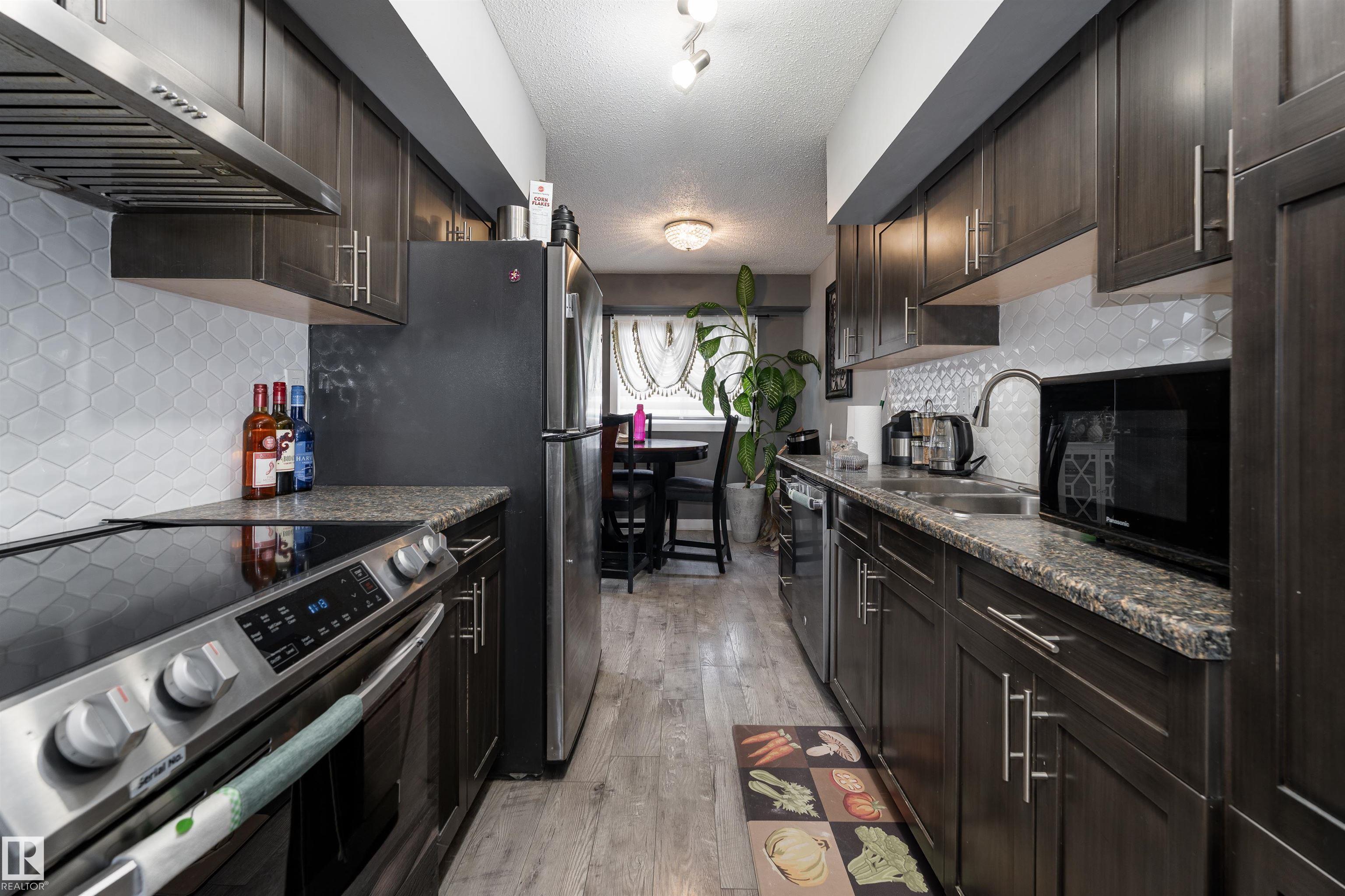 Photo 13 at 110 Centennial crest NW, Britannia Youngstown, Edmonton