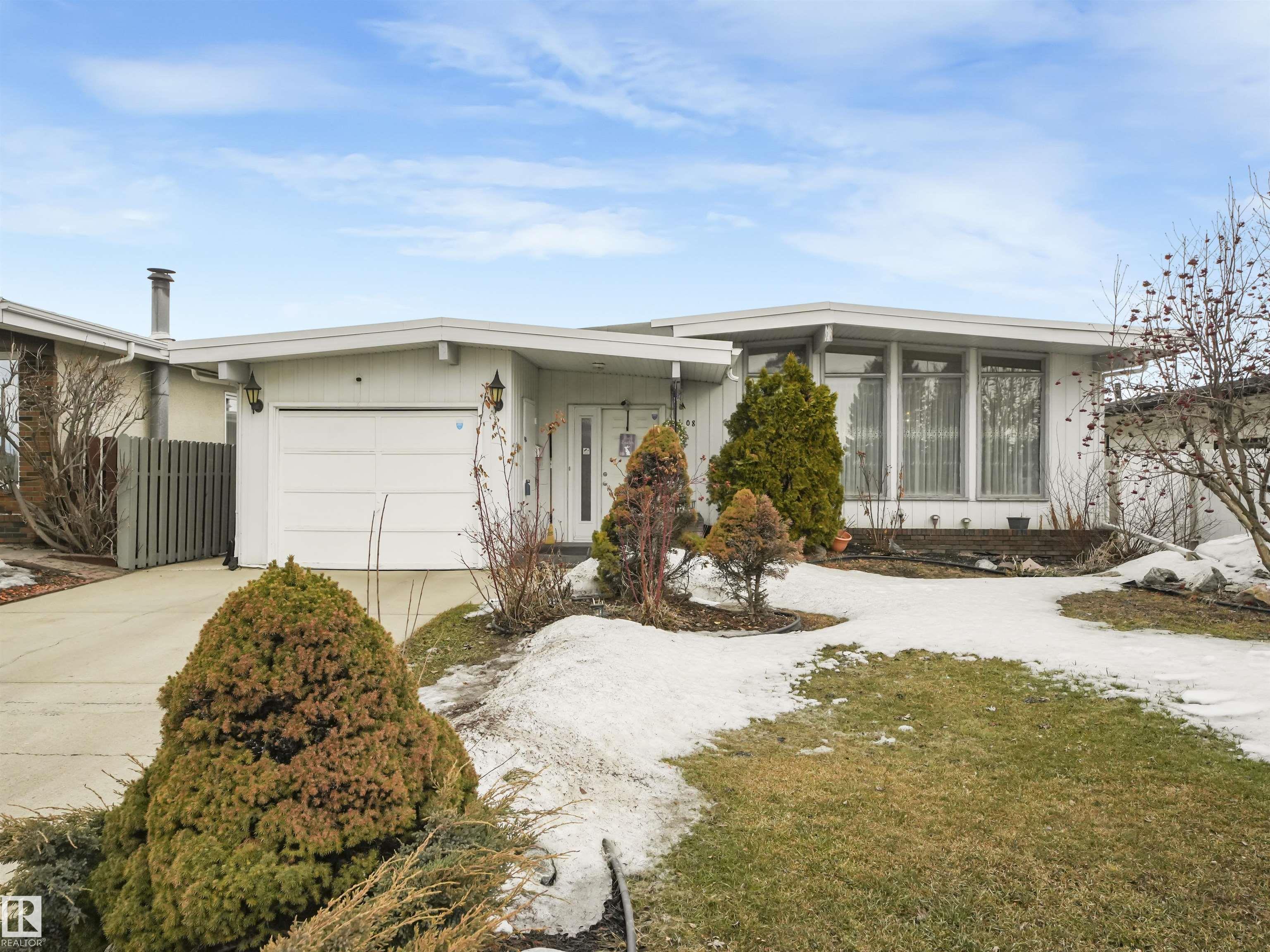 8608 137ave Avenue NW, Northmount, Edmonton