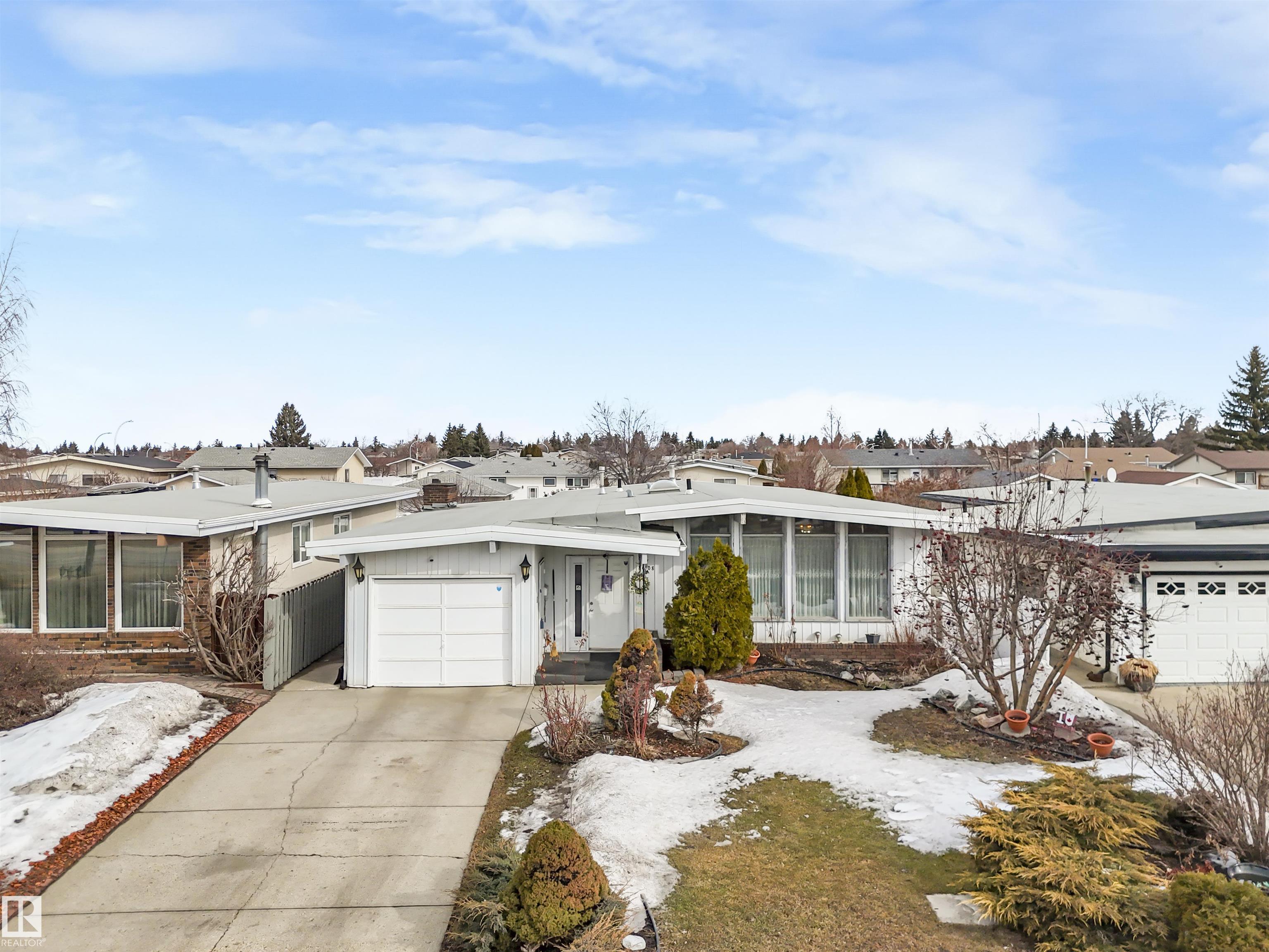 8608 137ave Avenue NW, Northmount, Edmonton